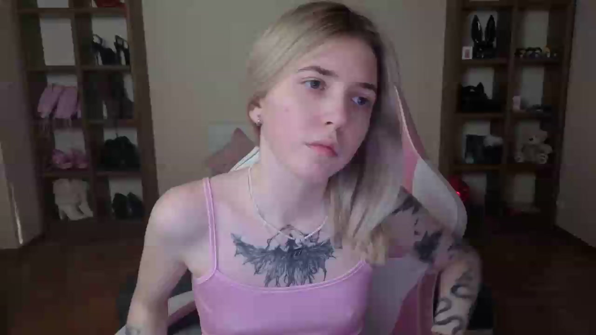 Gallery image thumbnail from Serphelia's myfreecams stream on, 06/20/2026, 19:25 image 1 of 20
