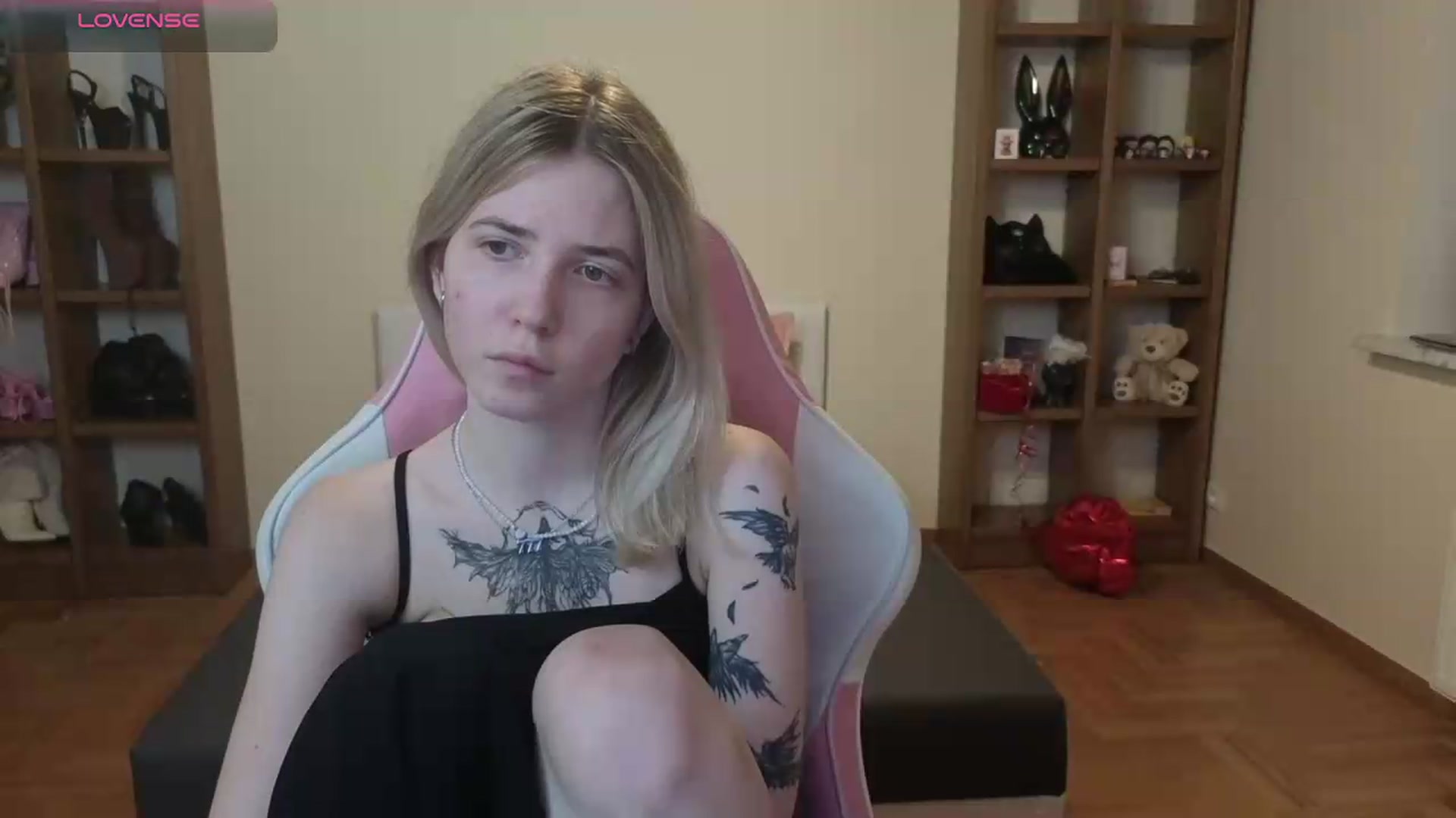 Gallery image thumbnail from Serphelia's myfreecams stream on, 06/22/2026, 17:33 image 15 of 20