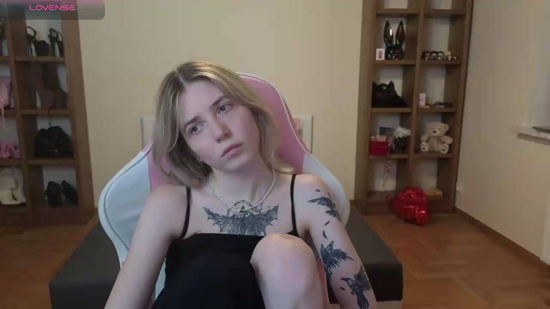 Gallery image thumbnail from Serphelia's myfreecams stream on, 06/22/2026, 17:33 image 17 of 20