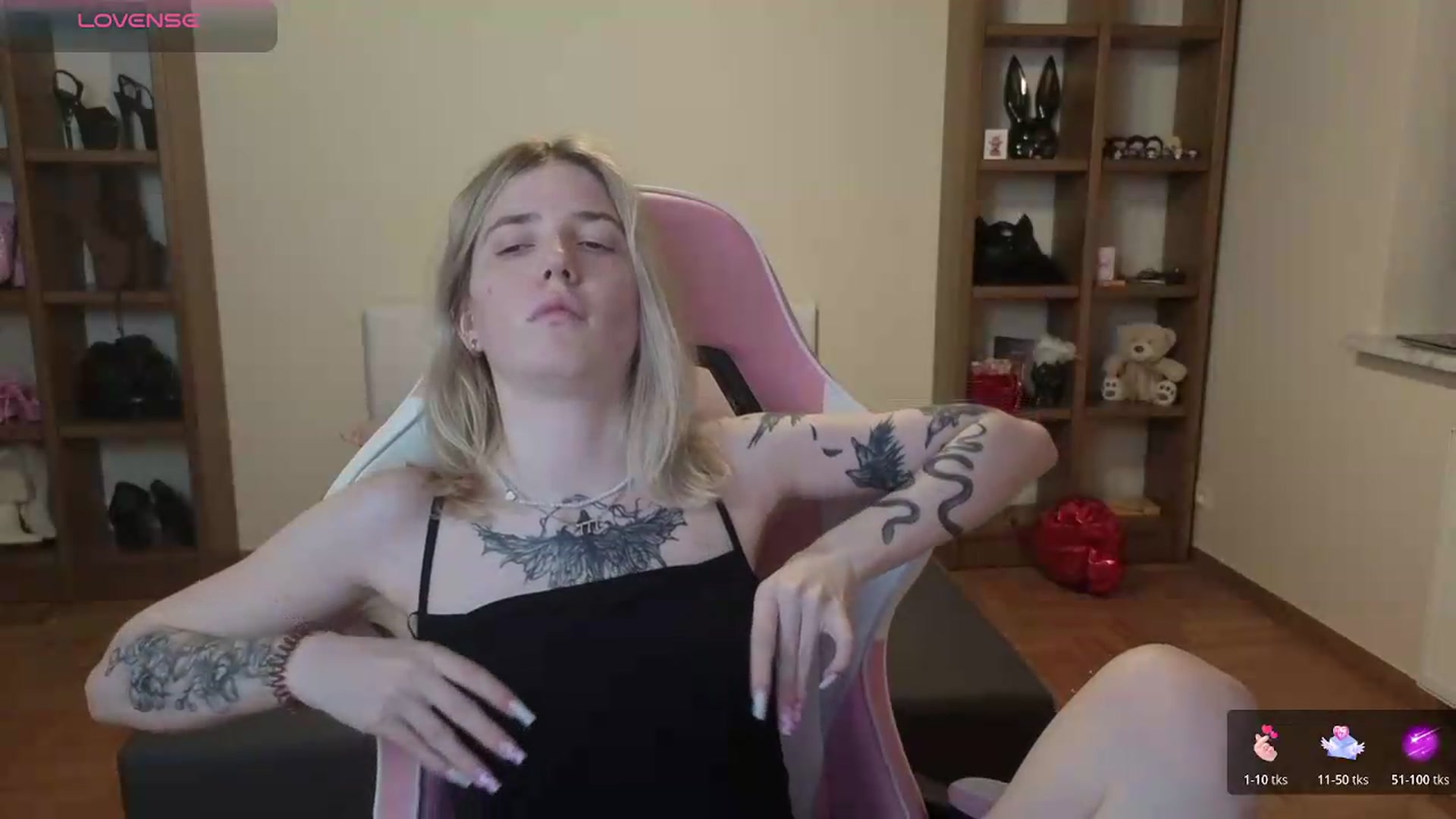 Gallery image thumbnail from Serphelia's myfreecams stream on, 06/22/2026, 20:18 image 4 of 20
