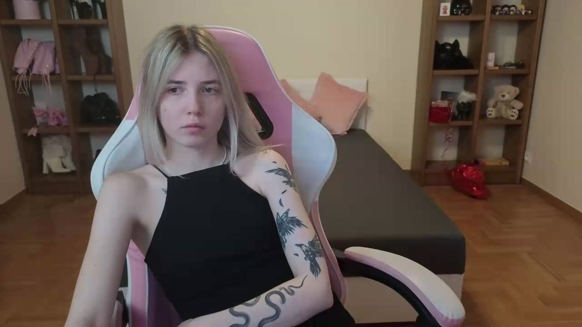 Gallery image thumbnail from Serphelia's myfreecams stream on, 06/23/2026, 17:05 image 3 of 20