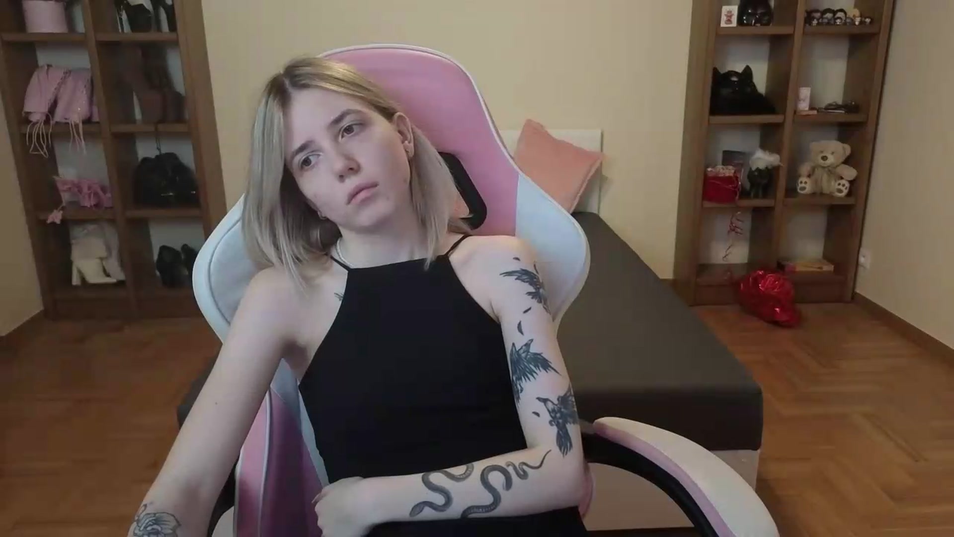 Gallery image thumbnail from Serphelia's myfreecams stream on, 06/23/2026, 17:05 image 2 of 20