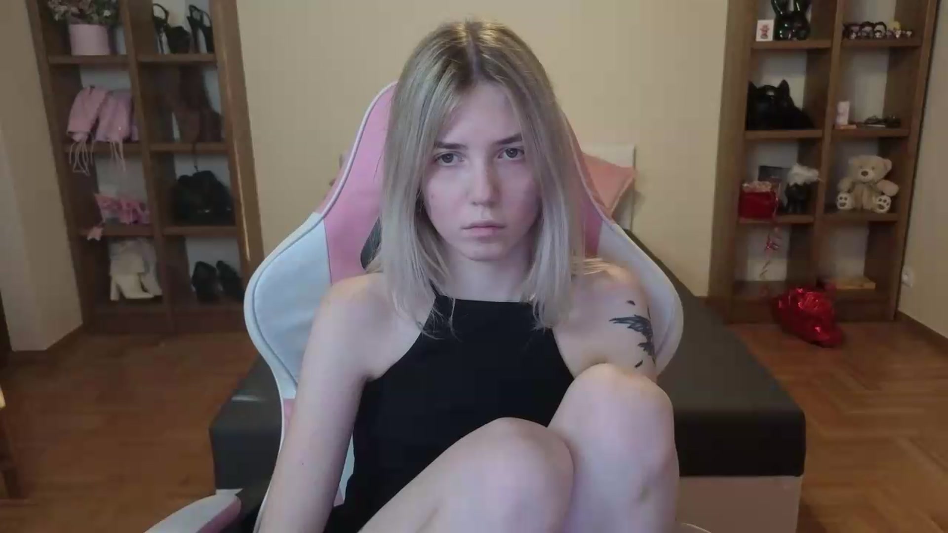 Gallery image thumbnail from Serphelia's myfreecams stream on, 06/23/2026, 20:45 image 3 of 20