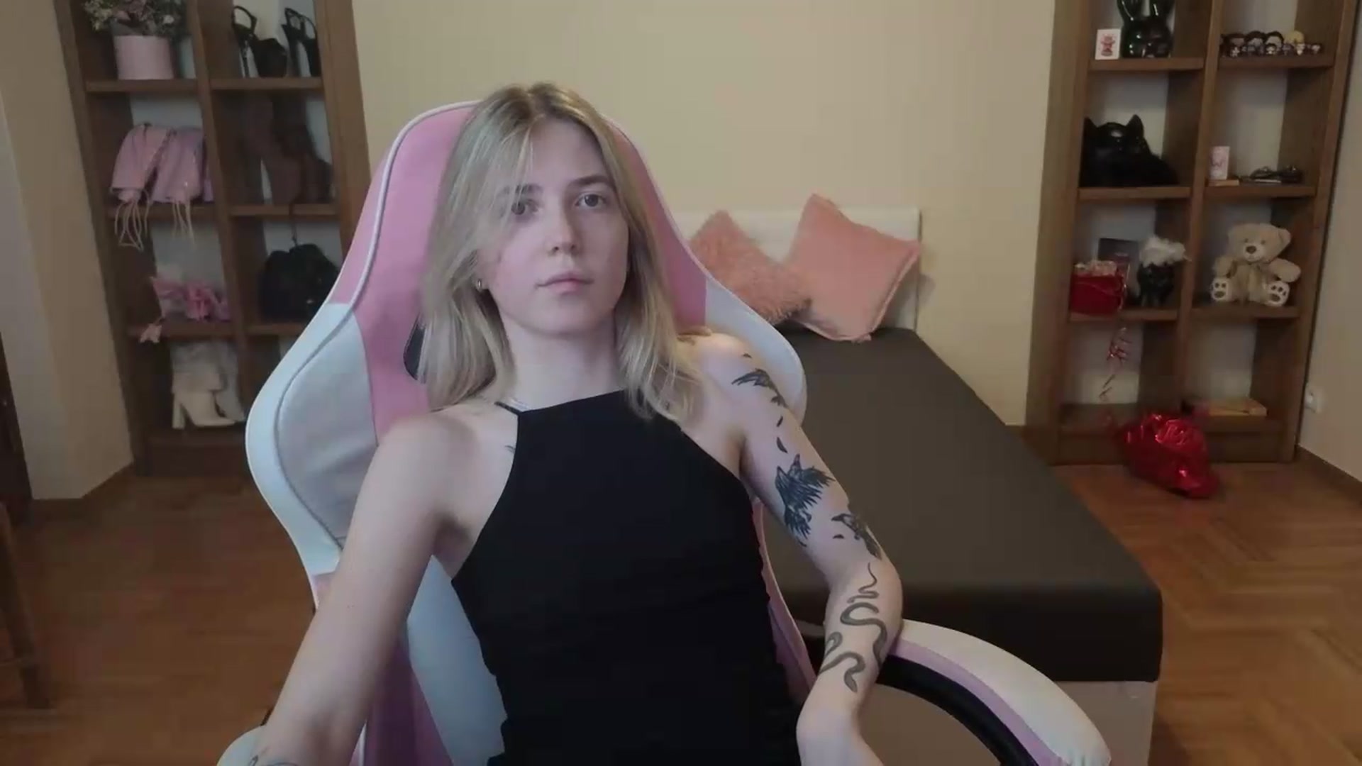 Gallery image thumbnail from Serphelia's myfreecams stream on, 06/23/2026, 20:45 image 10 of 20
