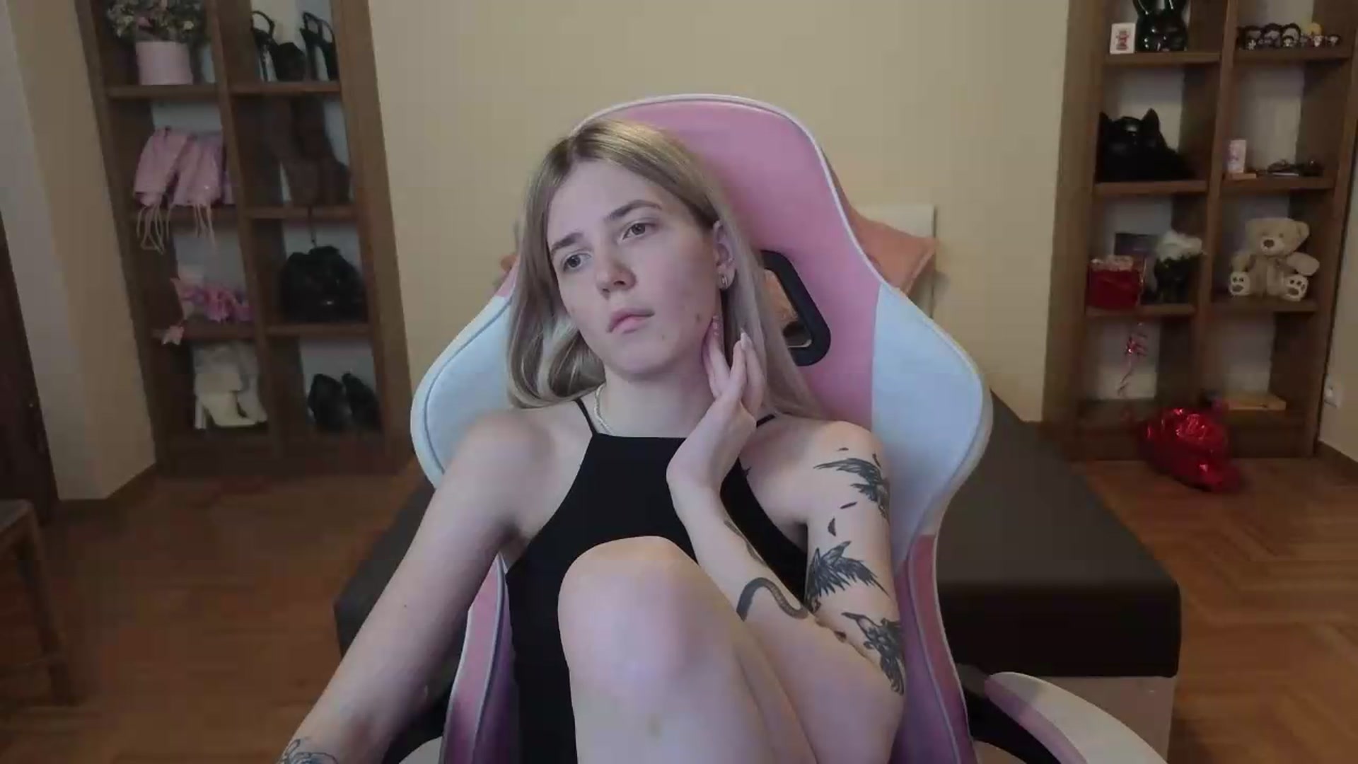 Gallery image thumbnail from Serphelia's myfreecams stream on, 06/23/2026, 20:45 image 15 of 20