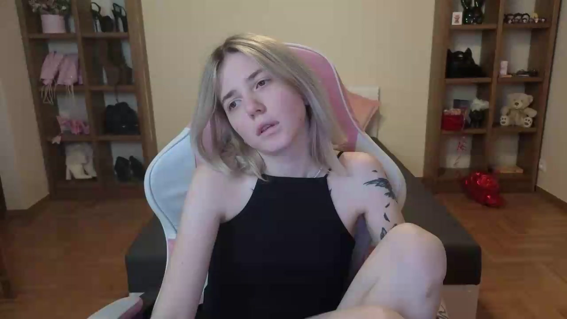 Gallery image thumbnail from Serphelia's myfreecams stream on, 06/23/2026, 20:45 image 4 of 20