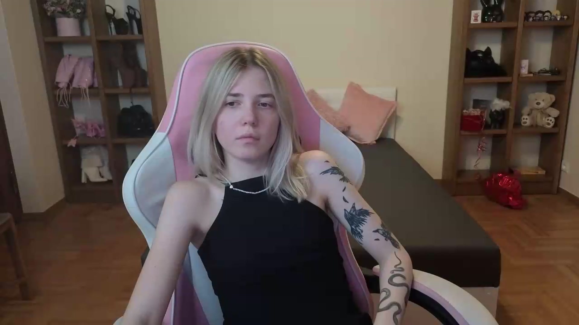 Gallery image thumbnail from Serphelia's myfreecams stream on, 06/23/2026, 20:45 image 18 of 20