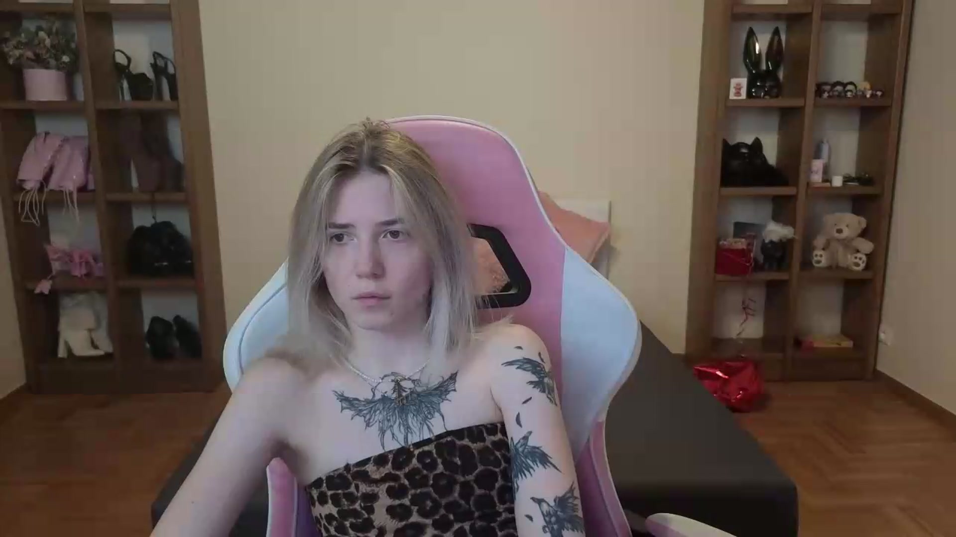 Gallery image thumbnail from Serphelia's myfreecams stream on, 06/25/2026, 14:59 image 3 of 20