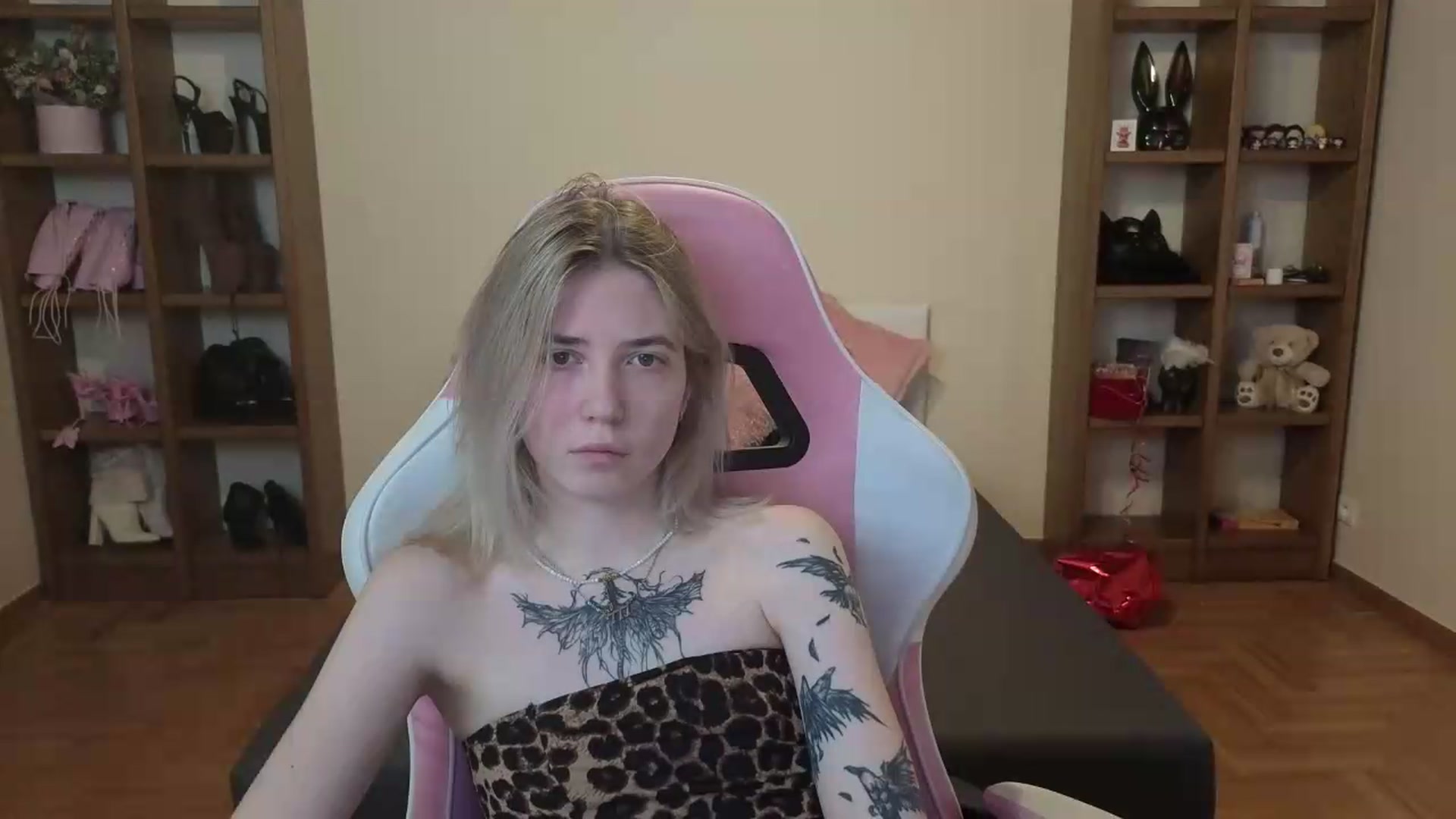 Gallery image thumbnail from Serphelia's myfreecams stream on, 06/25/2026, 14:59 image 5 of 20