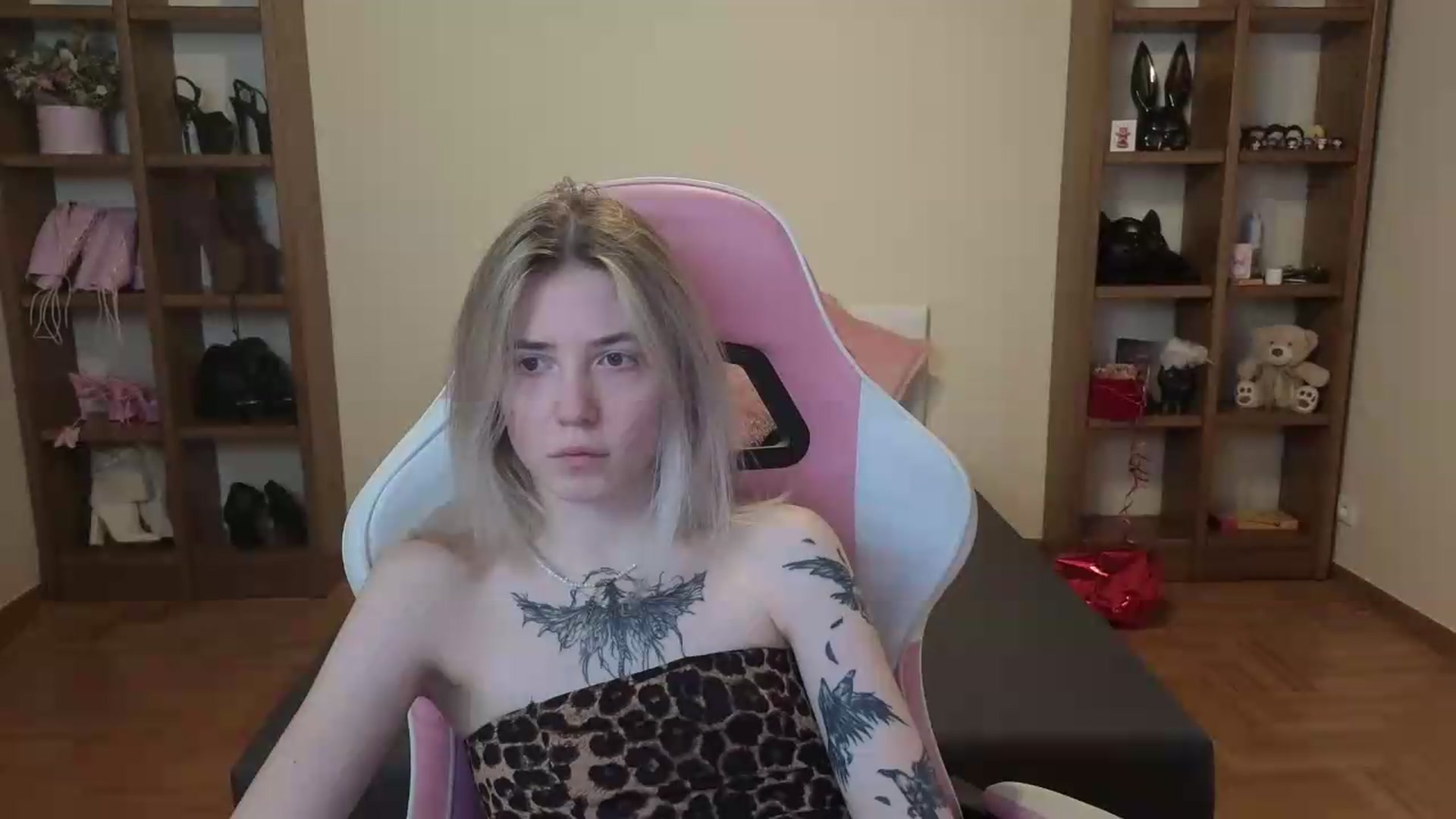 Gallery image thumbnail from Serphelia's myfreecams stream on, 06/25/2026, 14:59 image 4 of 20