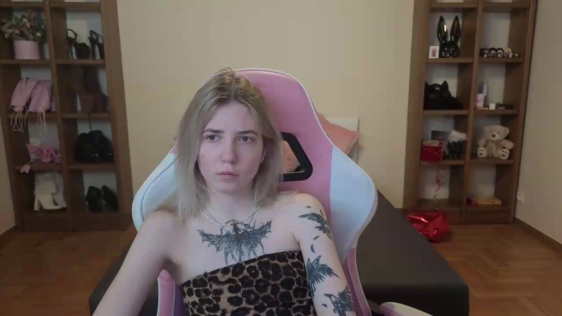 Gallery image thumbnail from Serphelia's myfreecams stream on, 06/25/2026, 14:59 image 6 of 20