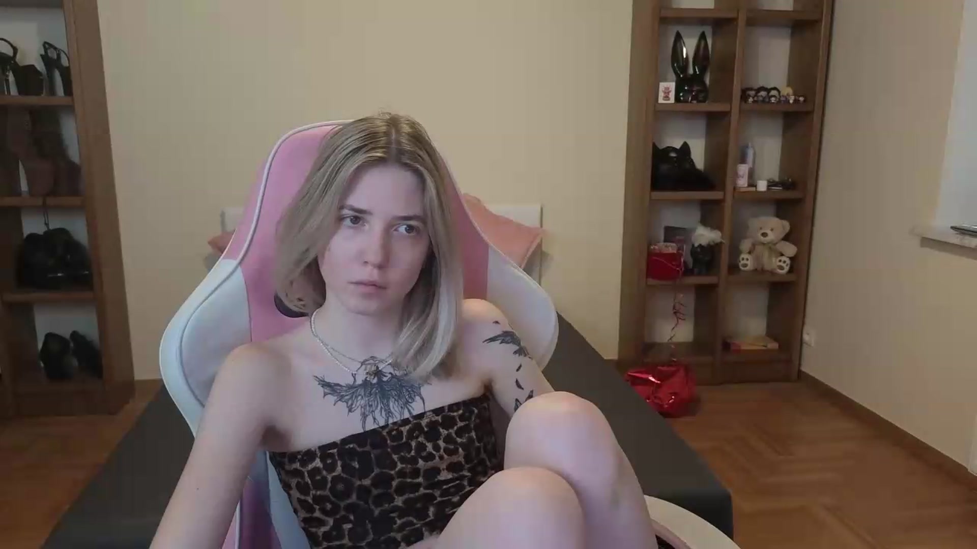 Gallery image thumbnail from Serphelia's myfreecams stream on, 06/25/2026, 15:59 image 18 of 20