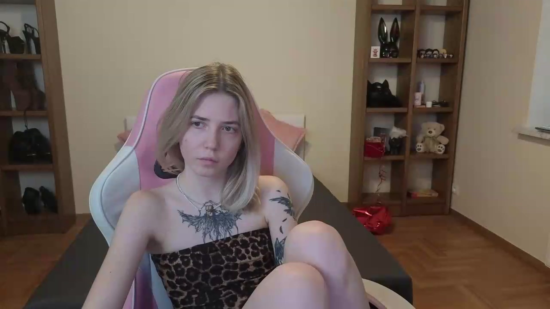 Gallery image thumbnail from Serphelia's myfreecams stream on, 06/25/2026, 15:59 image 17 of 20