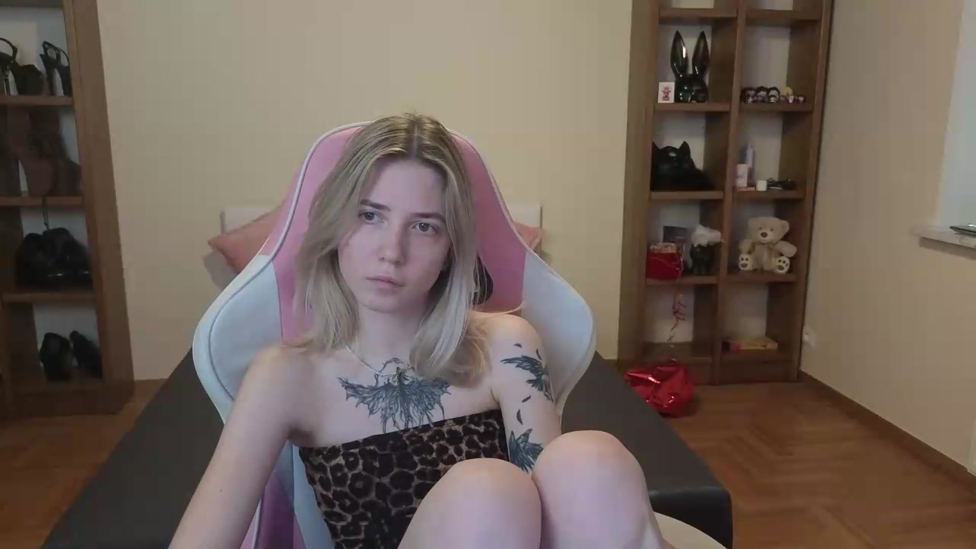 Gallery image thumbnail from Serphelia's myfreecams stream on, 06/25/2026, 15:59 image 9 of 20
