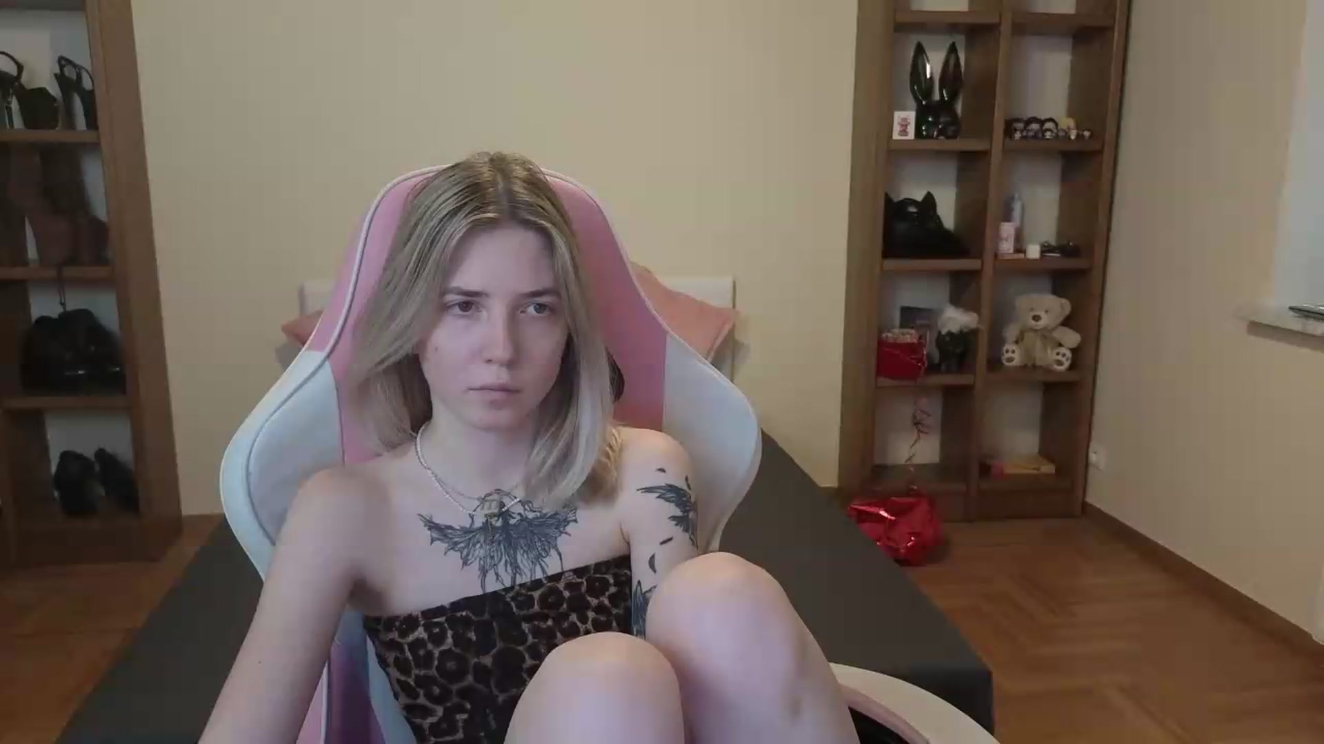 Gallery image thumbnail from Serphelia's myfreecams stream on, 06/25/2026, 15:59 image 20 of 20