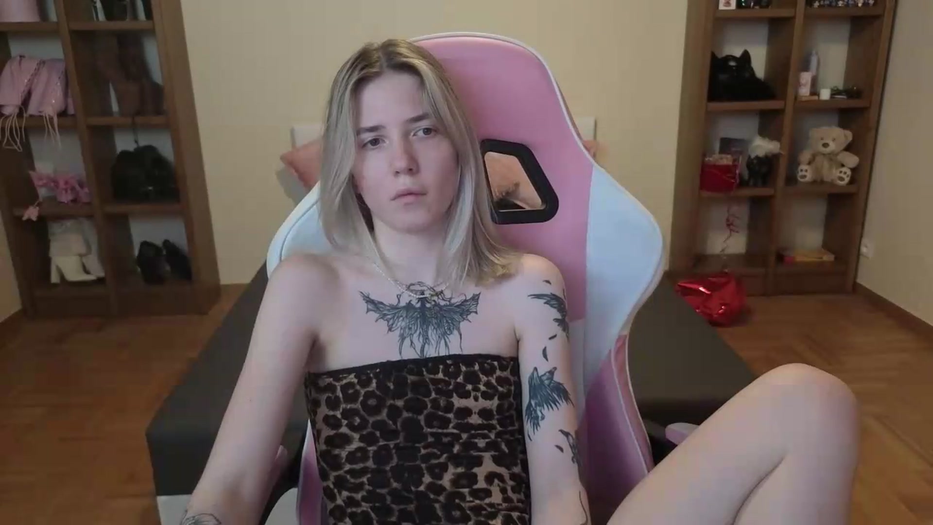Gallery image thumbnail from Serphelia's myfreecams stream on, 06/25/2026, 19:22 image 19 of 20