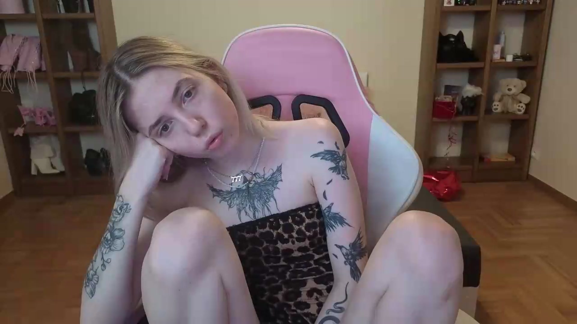 Gallery image thumbnail from Serphelia's myfreecams stream on, 06/25/2026, 19:22 image 20 of 20
