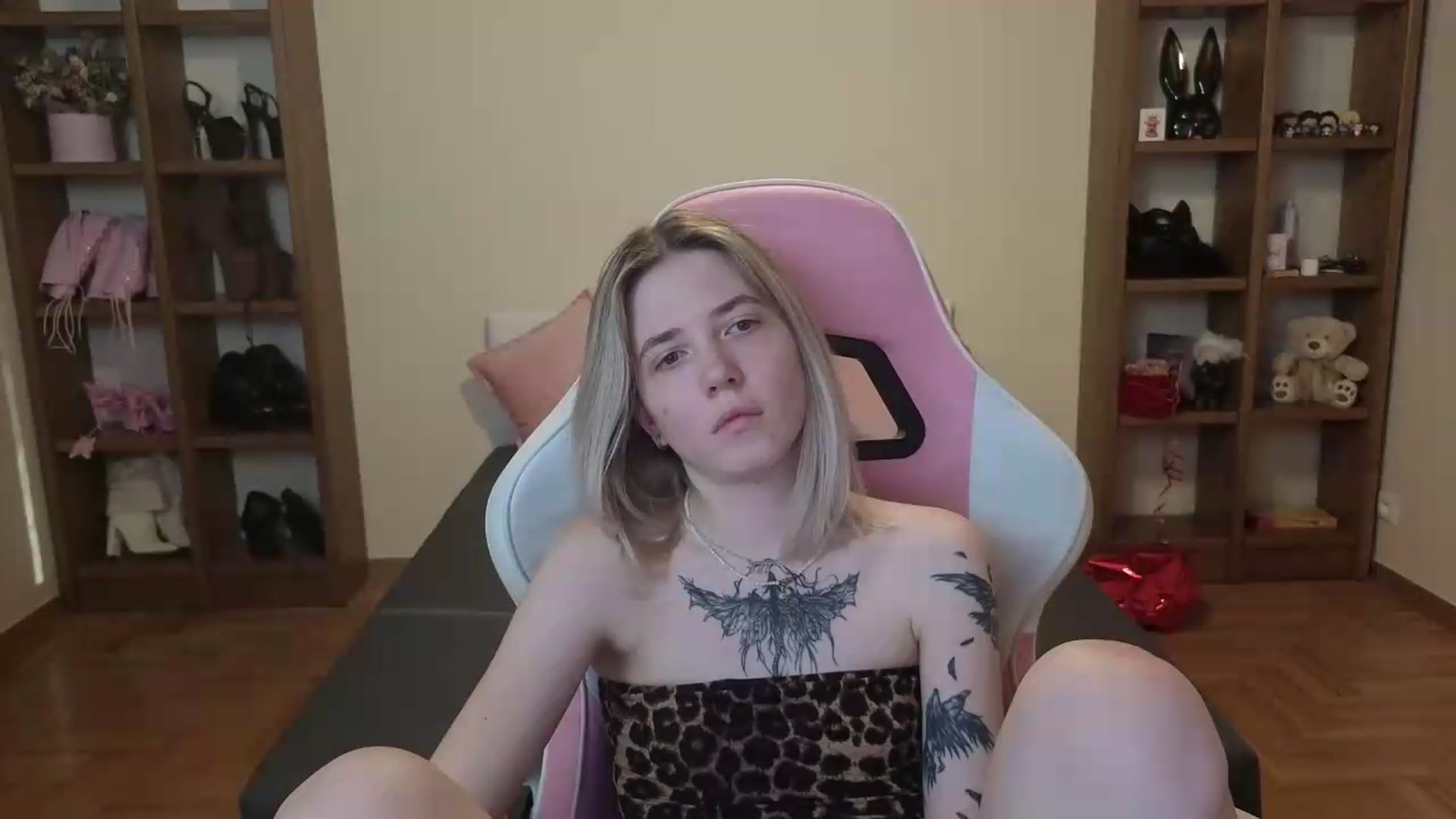 Gallery image thumbnail from Serphelia's myfreecams stream on, 06/25/2026, 19:22 image 7 of 20