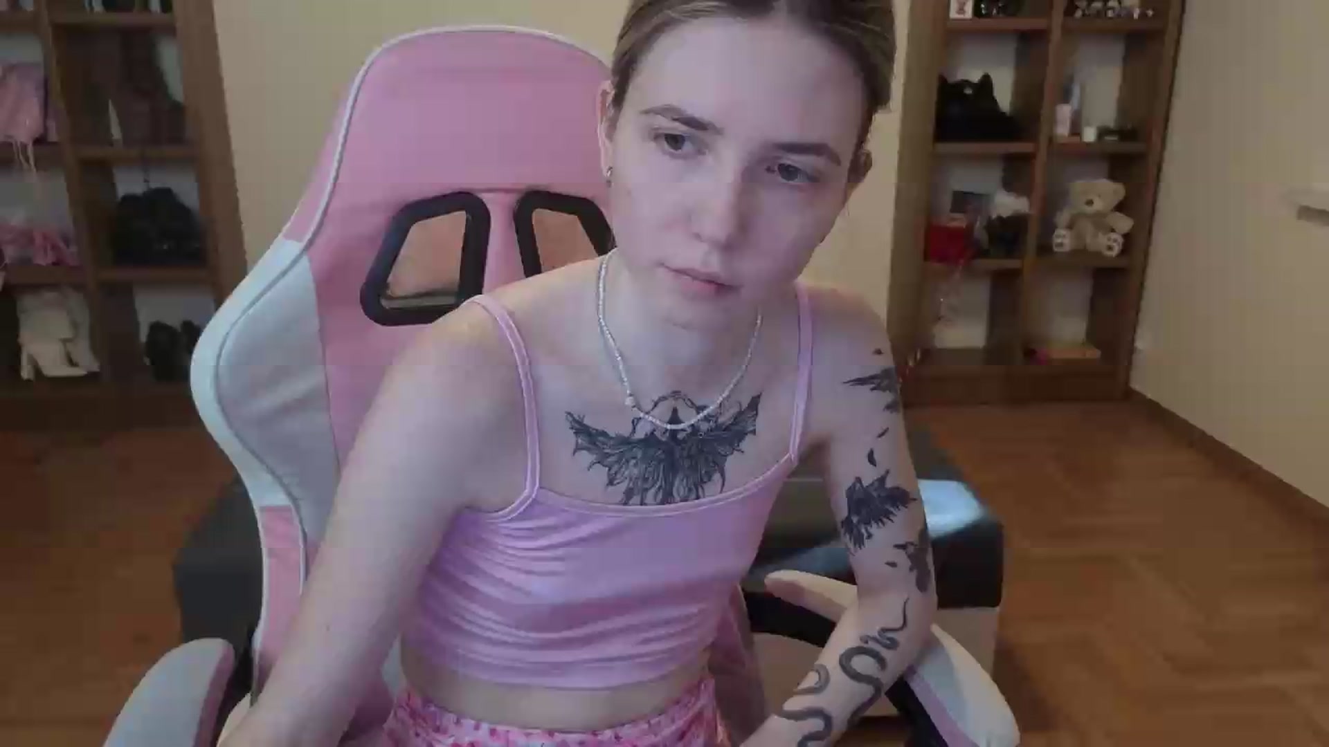 Gallery image thumbnail from Serphelia's myfreecams stream on, 06/27/2026, 20:05 image 1 of 20