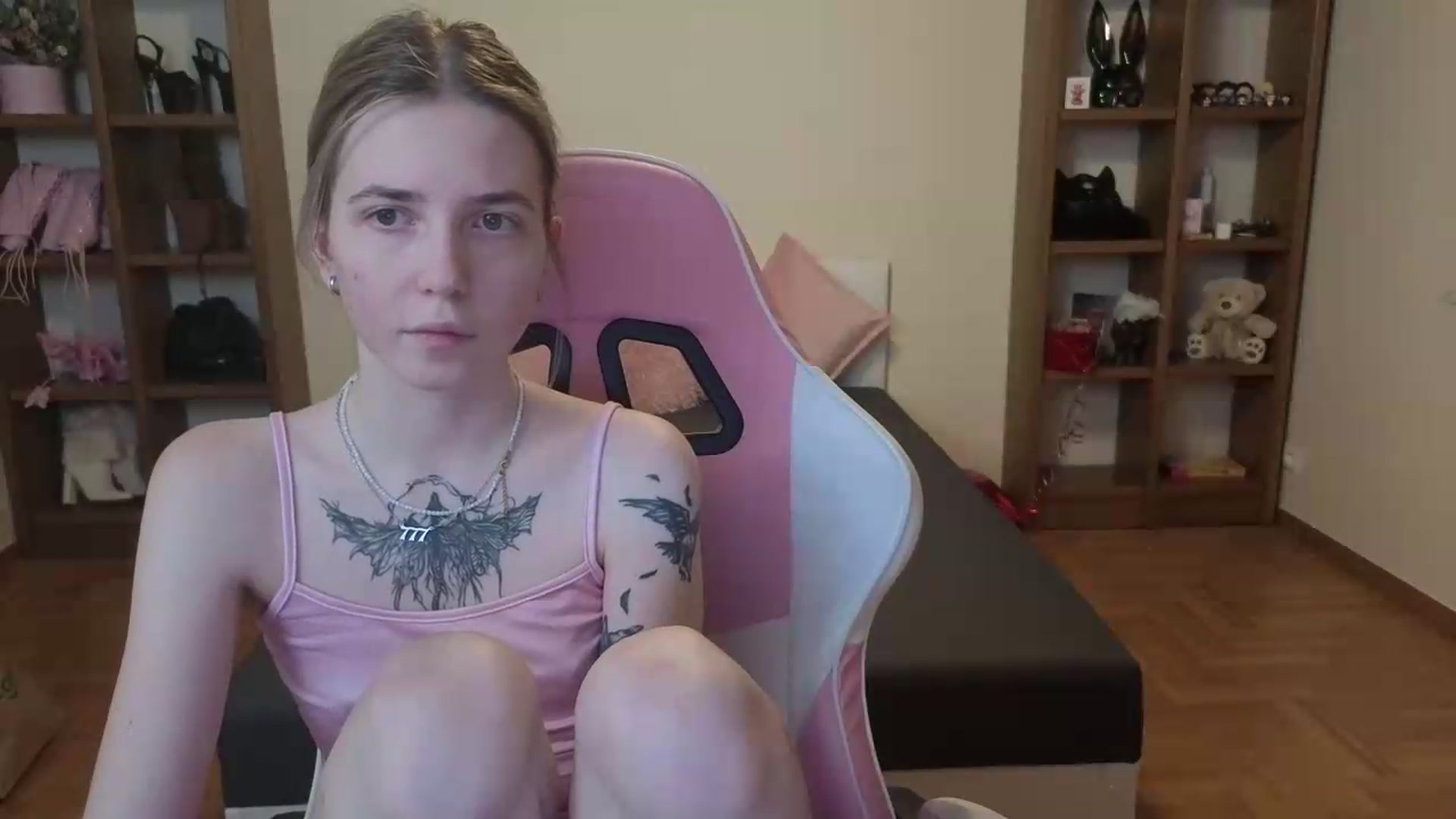 Gallery image thumbnail from Serphelia's myfreecams stream on, 06/27/2026, 21:29 image 20 of 20