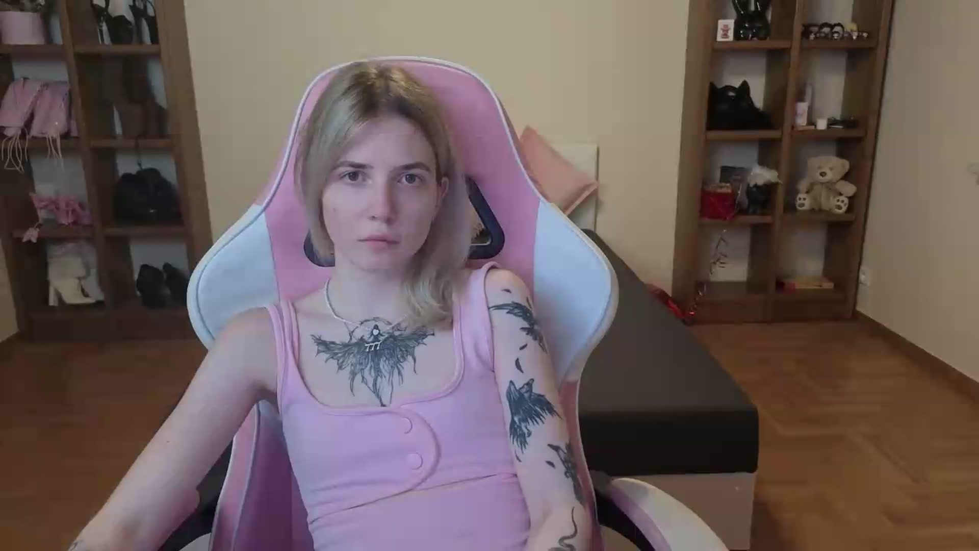 Gallery image thumbnail from Serphelia's myfreecams stream on, 06/28/2026, 22:11 image 17 of 20