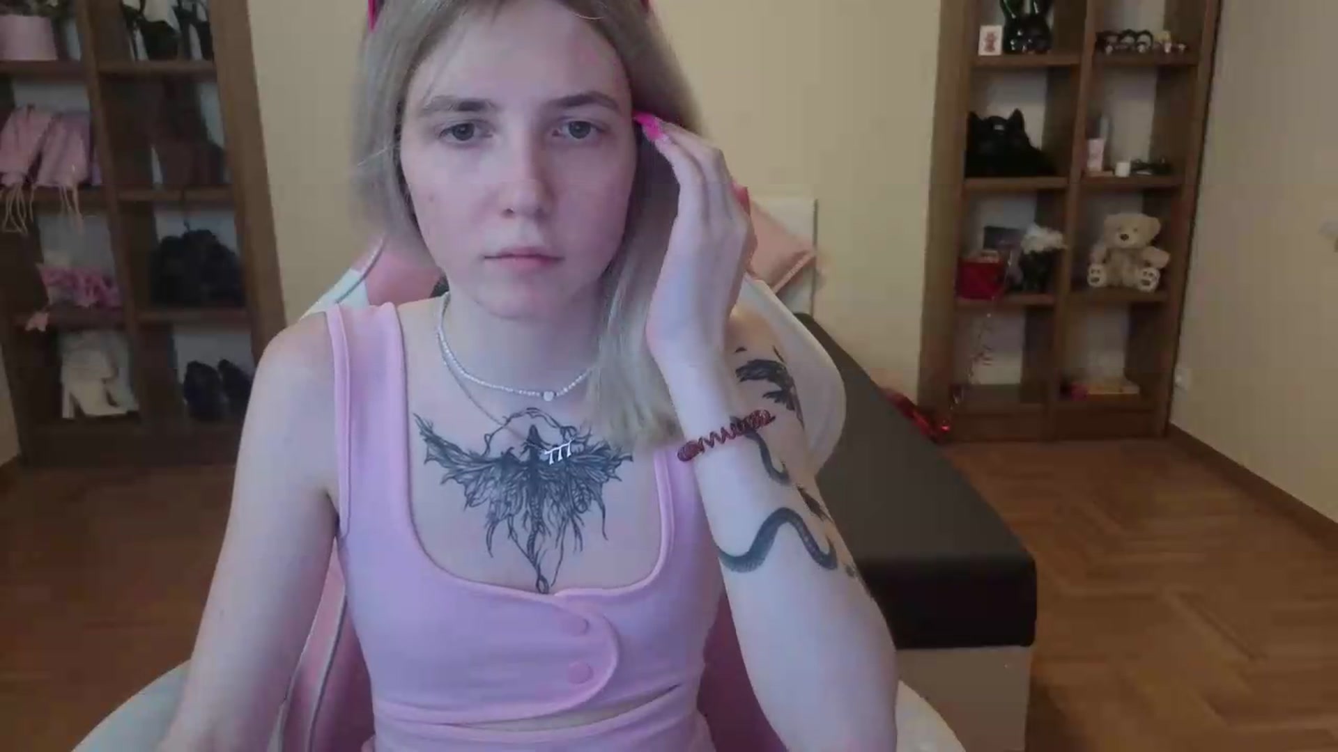 Gallery image thumbnail from Serphelia's myfreecams stream on, 06/28/2026, 22:11 image 3 of 20