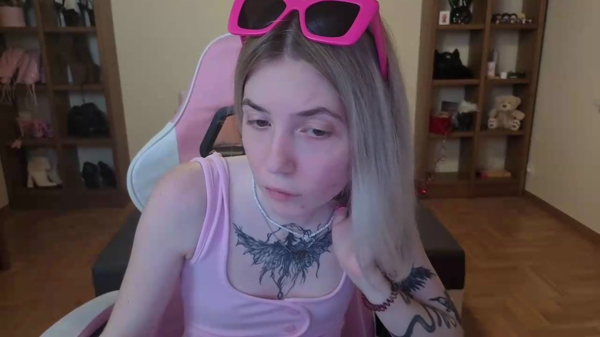 Gallery image thumbnail from Serphelia's myfreecams stream on, 06/28/2026, 22:11 image 6 of 20
