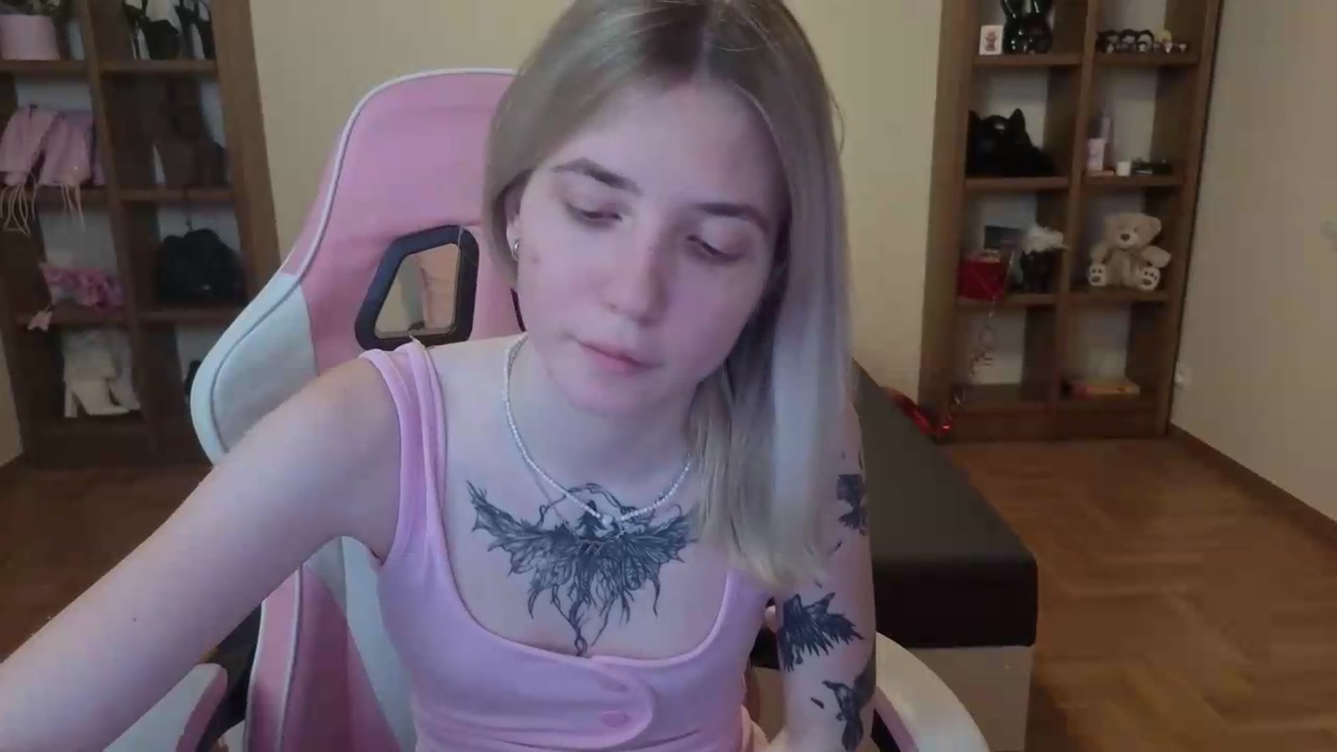 Gallery image thumbnail from Serphelia's myfreecams stream on, 06/28/2026, 22:11 image 18 of 20