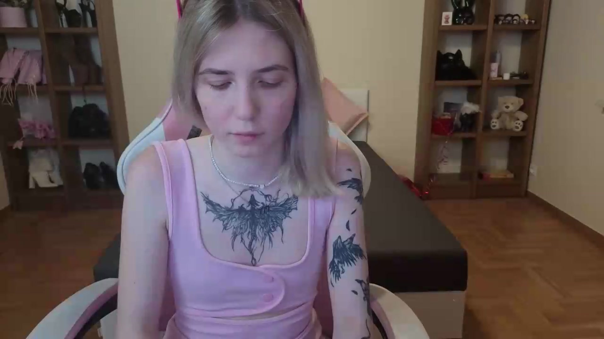 Gallery image thumbnail from Serphelia's myfreecams stream on, 06/28/2026, 22:11 image 4 of 20