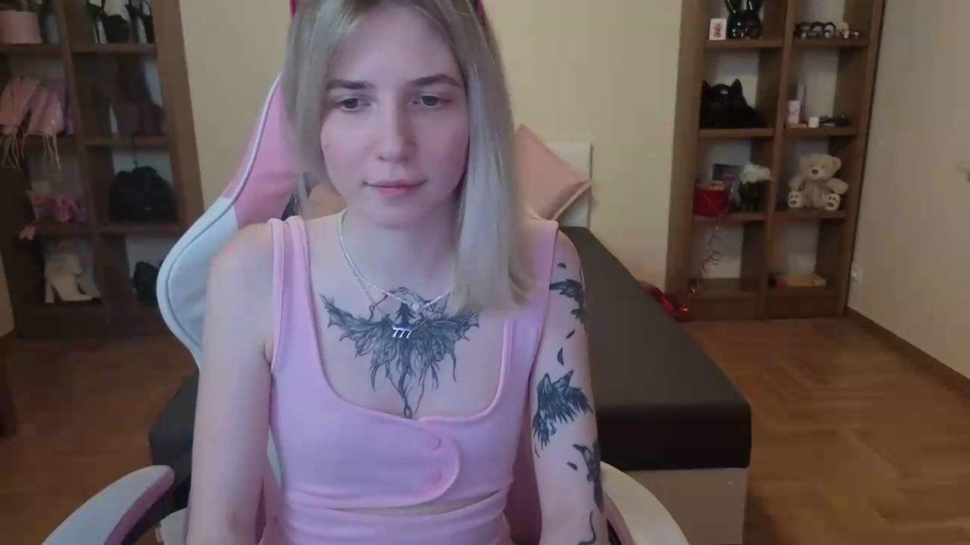 Gallery image thumbnail from Serphelia's myfreecams stream on, 06/28/2026, 22:11 image 9 of 20