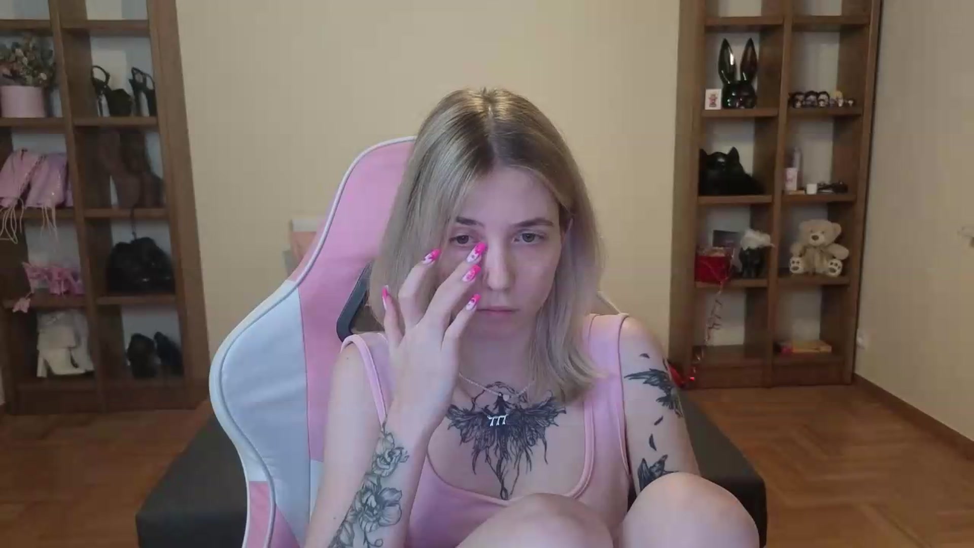Gallery image thumbnail from Serphelia's myfreecams stream on, 06/29/2026, 24:58 image 8 of 20