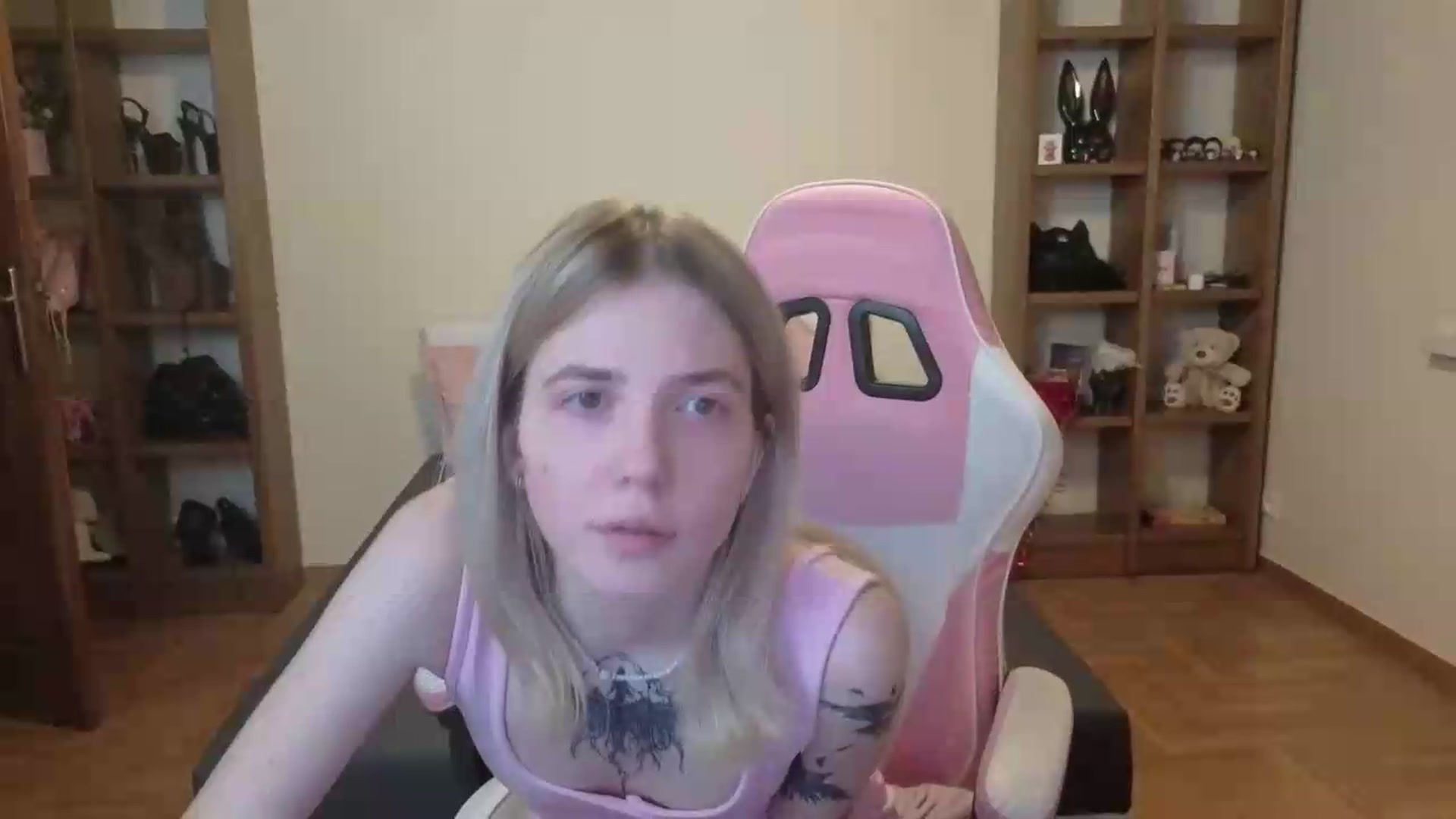 Gallery image thumbnail from Serphelia's myfreecams stream on, 06/29/2026, 24:58 image 18 of 20