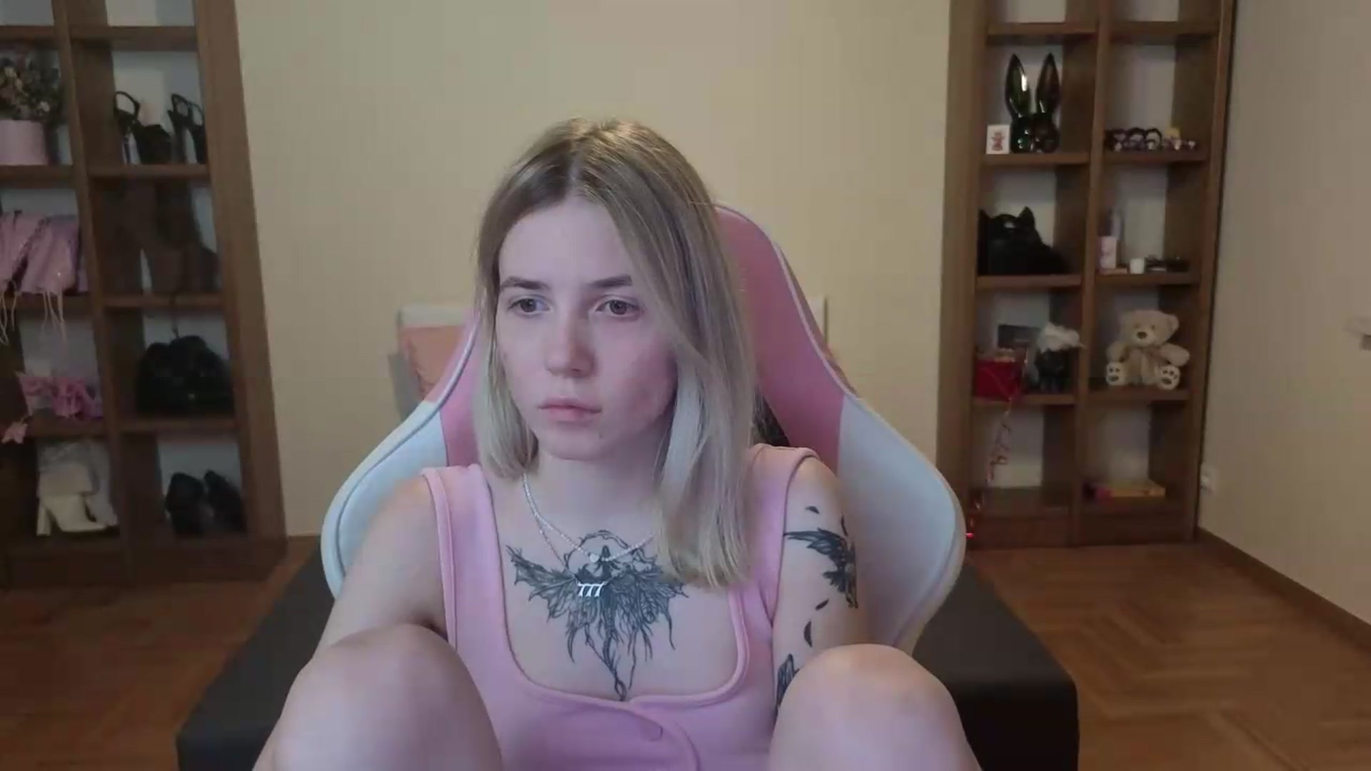 Gallery image thumbnail from Serphelia's myfreecams stream on, 06/29/2026, 24:58 image 16 of 20