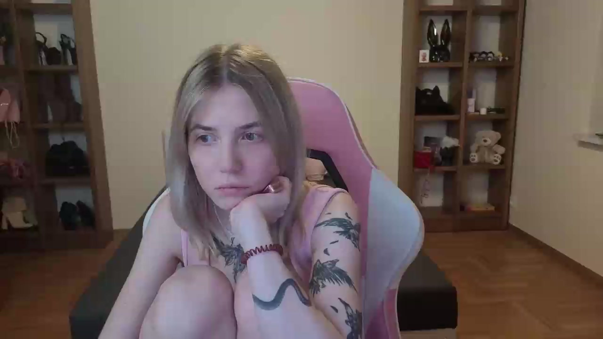Gallery image thumbnail from Serphelia's myfreecams stream on, 06/29/2026, 03:05 image 11 of 20