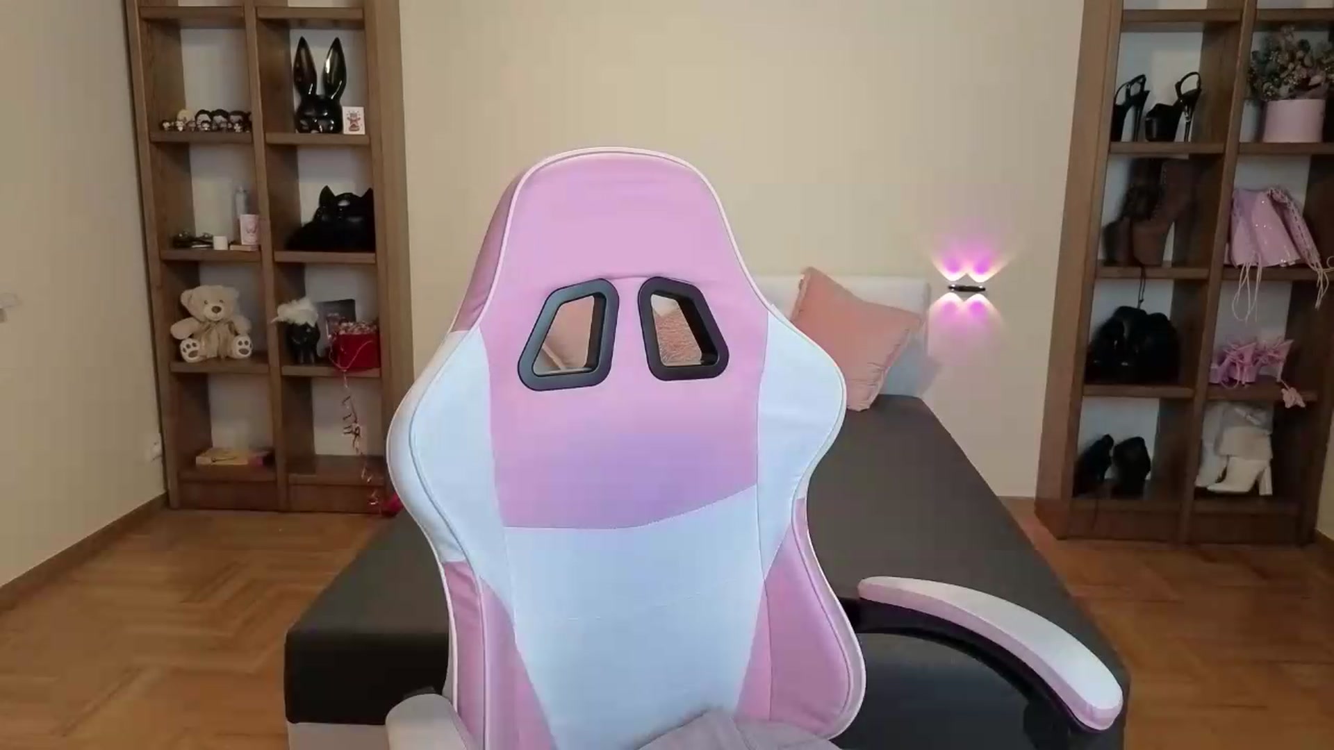 Gallery image thumbnail from Serphelia's myfreecams stream on, 07/06/2026, 17:50 image 17 of 20