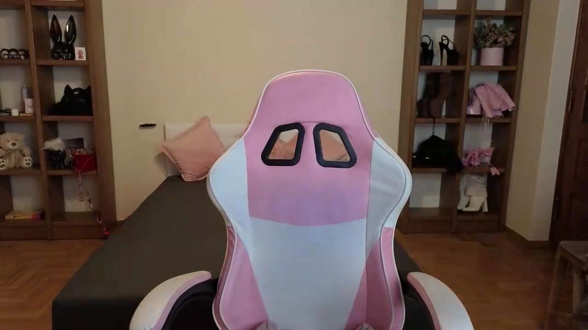 Gallery image thumbnail from Serphelia's myfreecams stream on, 07/07/2026, 18:50 image 16 of 20