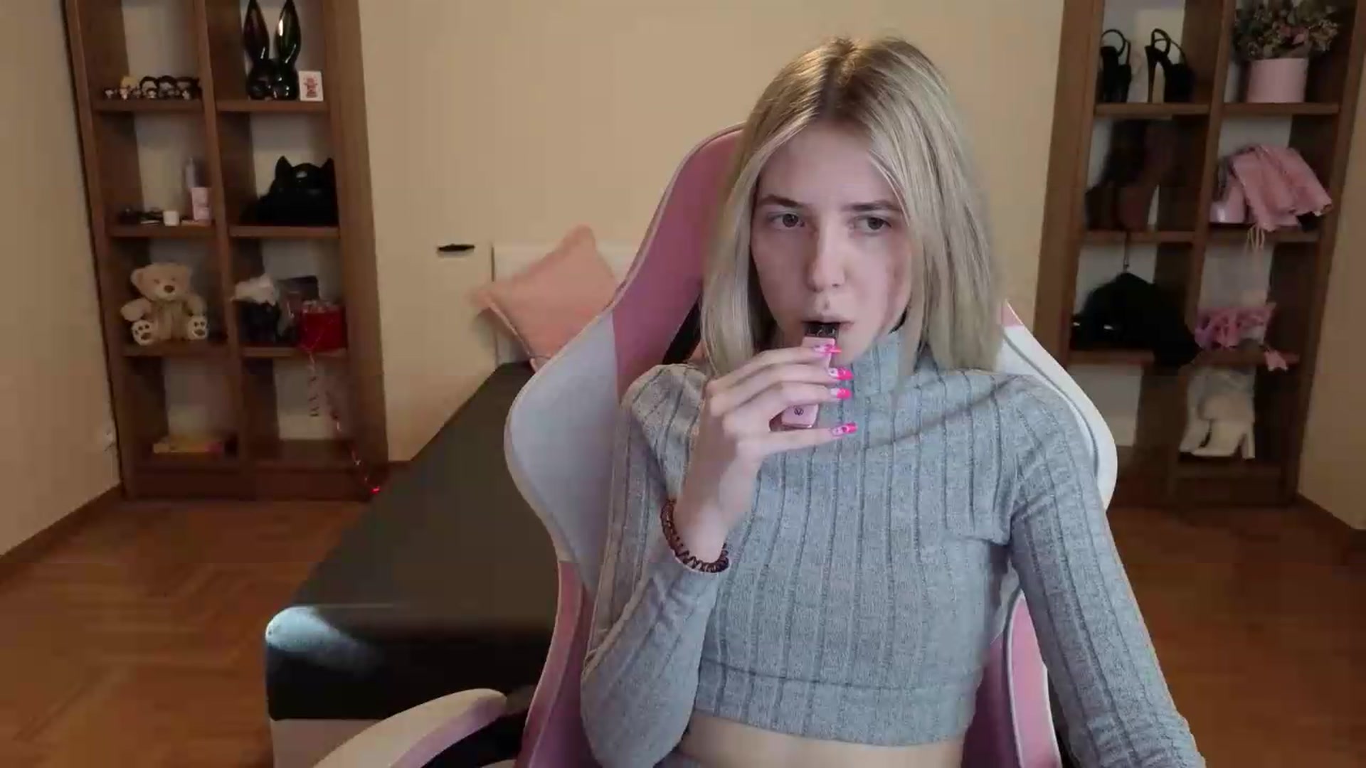 Gallery image thumbnail from Serphelia's myfreecams stream on, 07/09/2026, 17:19 image 4 of 20