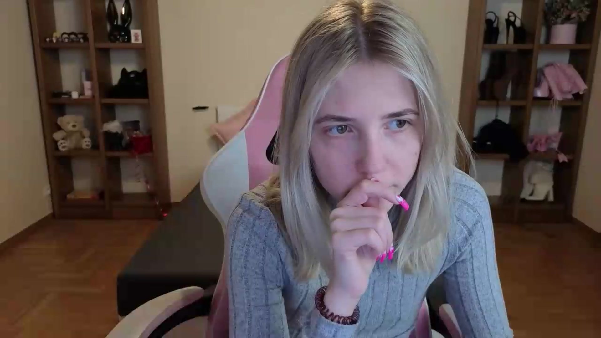 Gallery image thumbnail from Serphelia's myfreecams stream on, 07/09/2026, 17:19 image 15 of 20