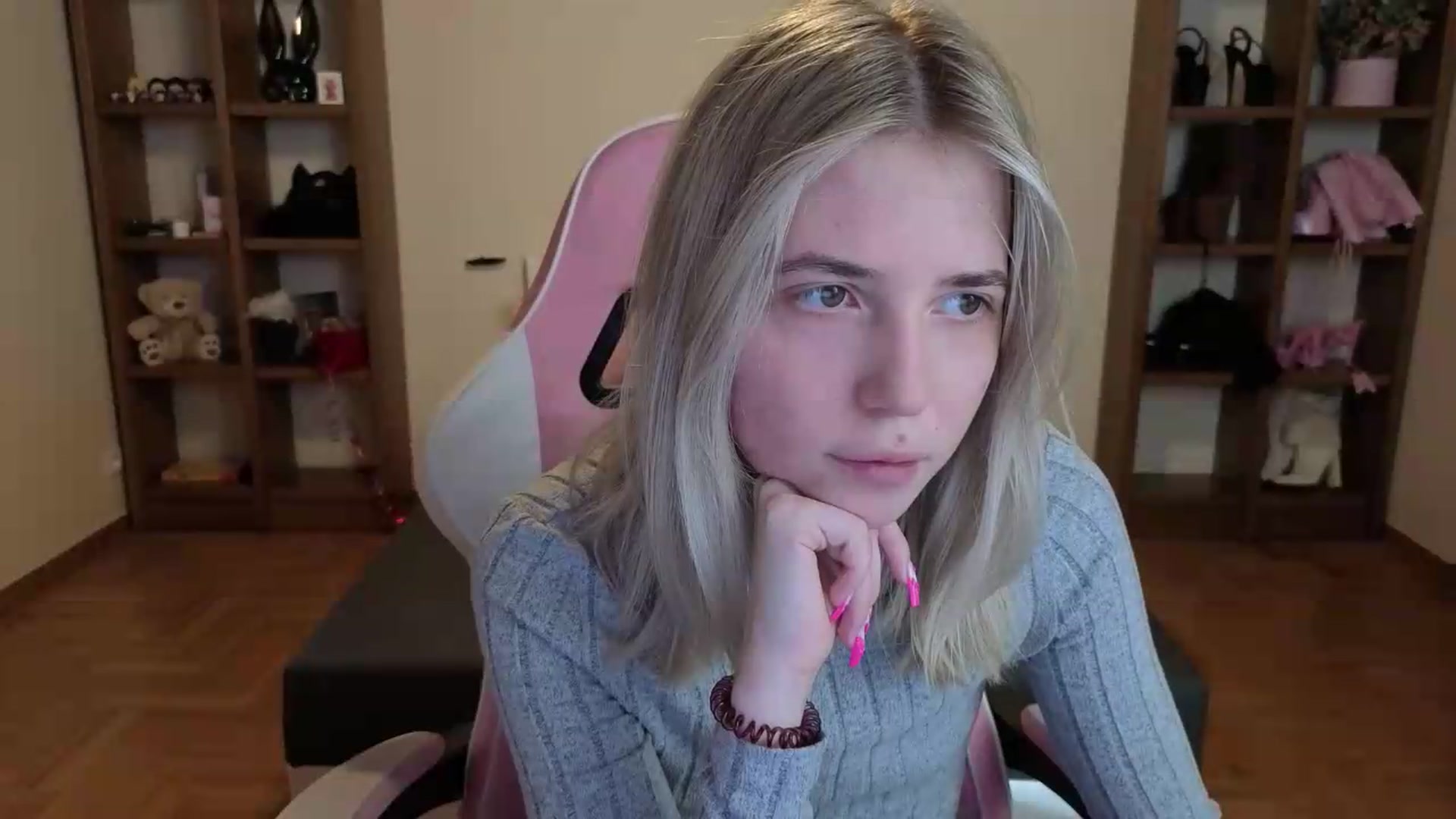Gallery image thumbnail from Serphelia's myfreecams stream on, 07/09/2026, 17:19 image 14 of 20