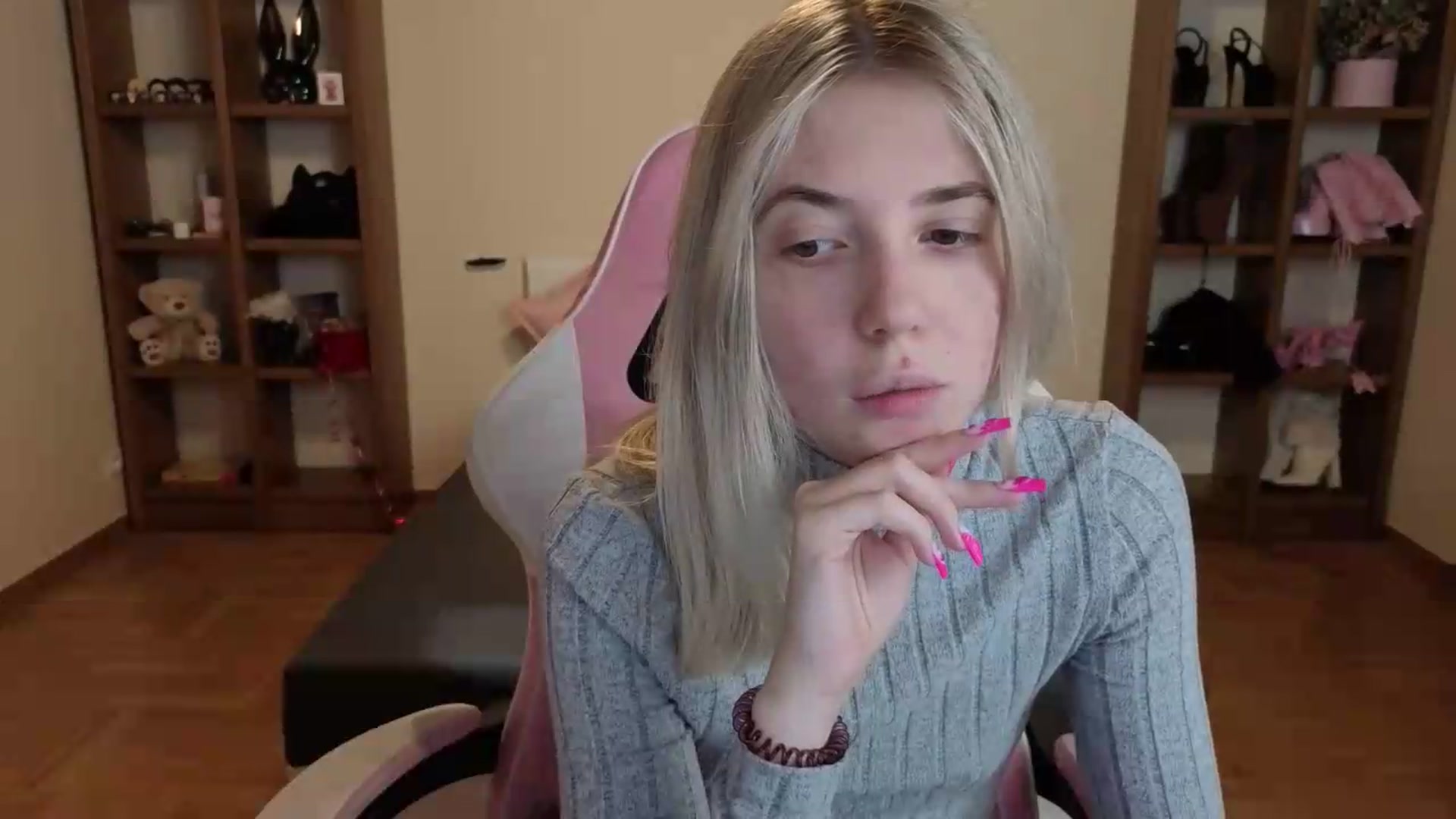 Gallery image thumbnail from Serphelia's myfreecams stream on, 07/09/2026, 17:19 image 11 of 20