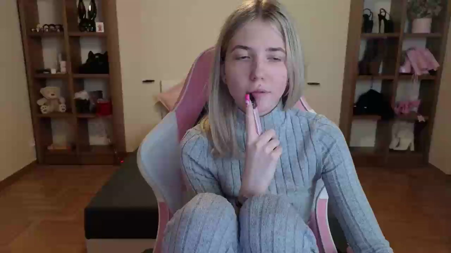 Gallery image thumbnail from Serphelia's myfreecams stream on, 07/09/2026, 18:19 image 1 of 20