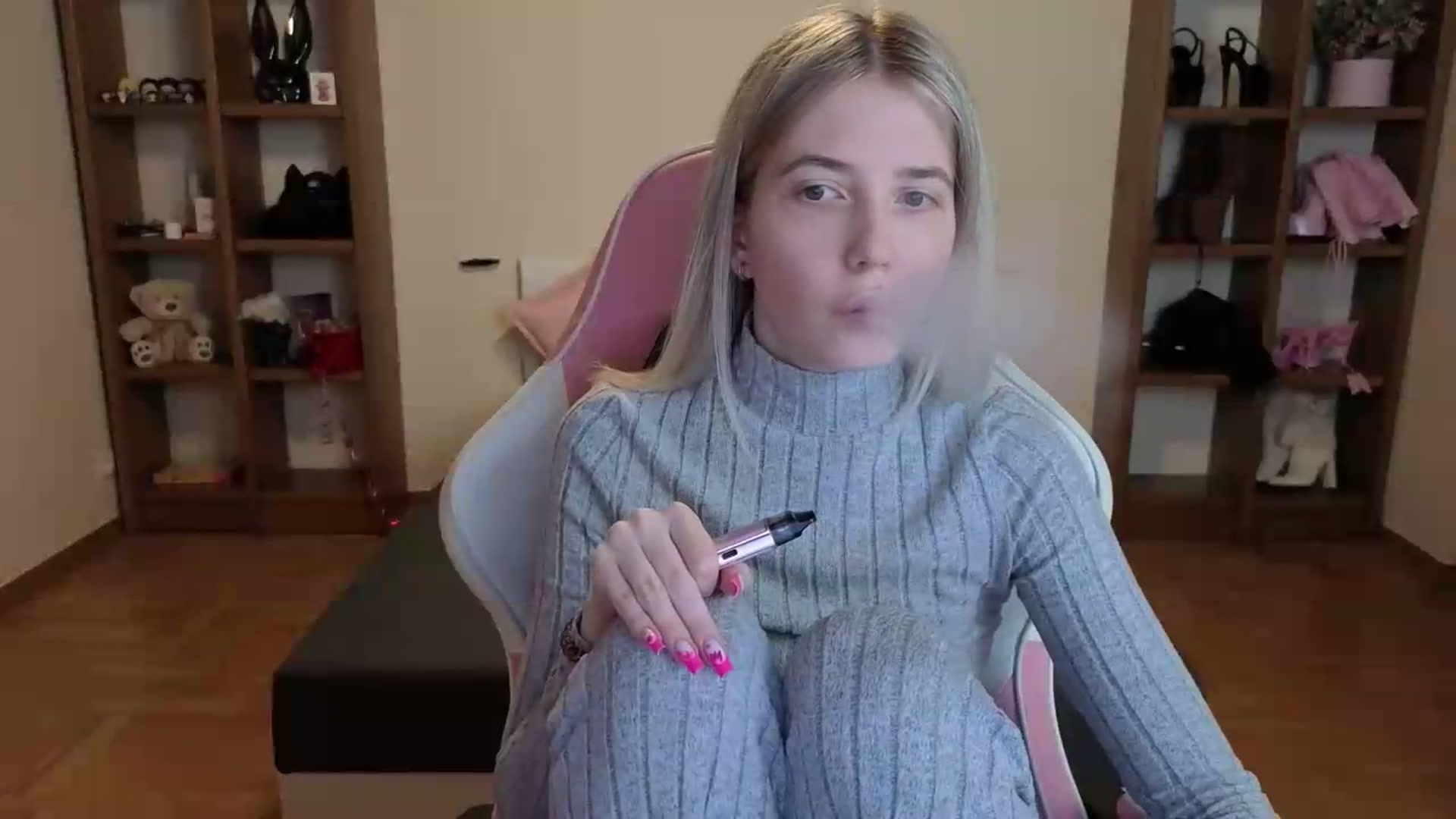 Gallery image thumbnail from Serphelia's myfreecams stream on, 07/09/2026, 18:19 image 4 of 20