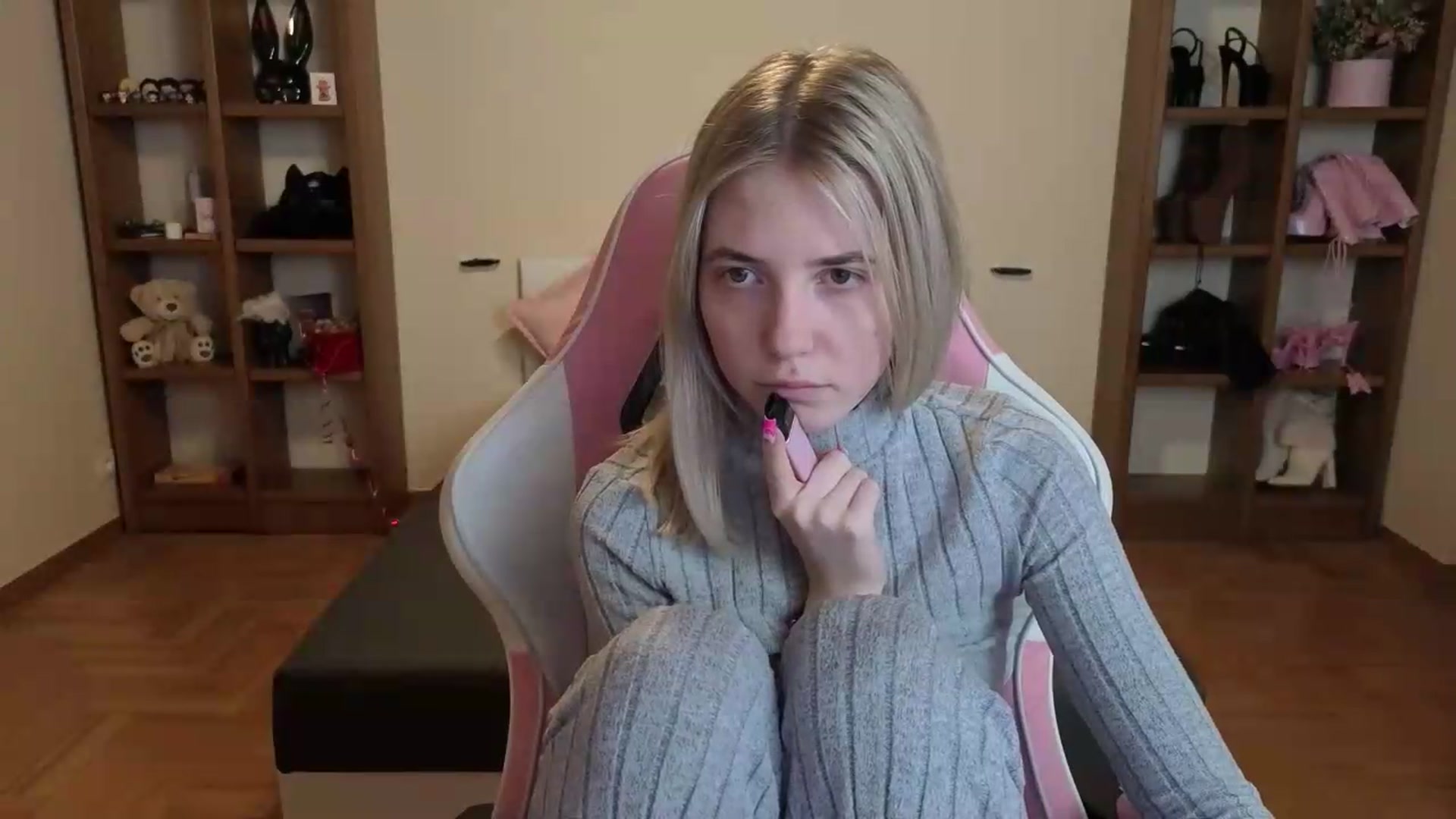 Gallery image thumbnail from Serphelia's myfreecams stream on, 07/09/2026, 18:19 image 13 of 20