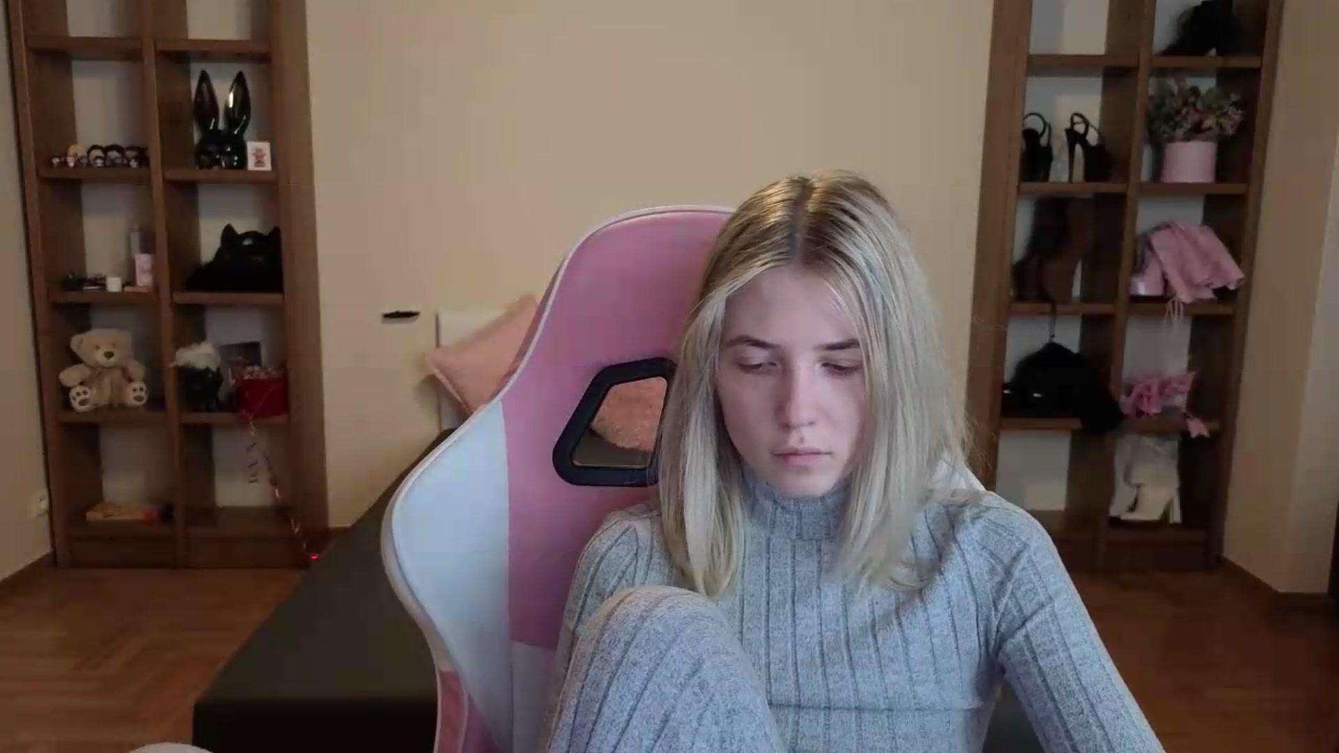 Gallery image thumbnail from Serphelia's myfreecams stream on, 07/09/2026, 19:15 image 17 of 20