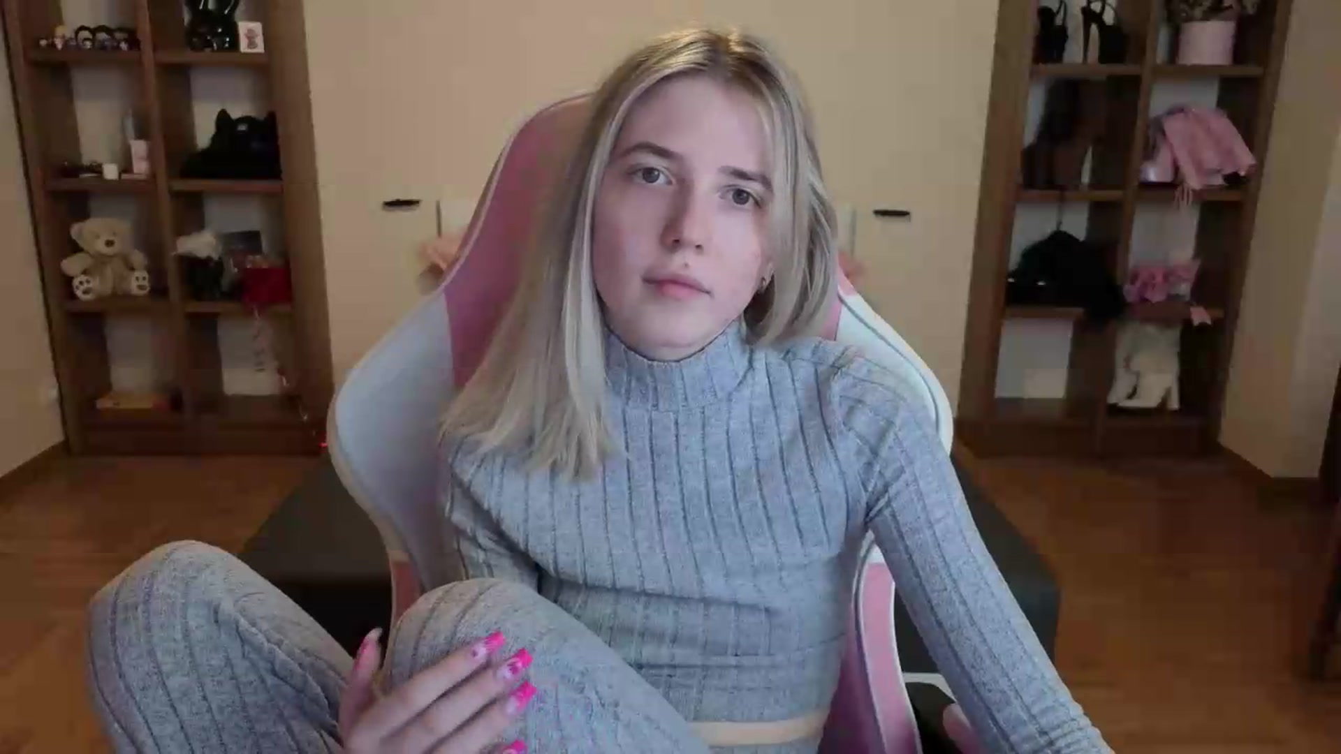 Gallery image thumbnail from Serphelia's myfreecams stream on, 07/09/2026, 20:16 image 7 of 20