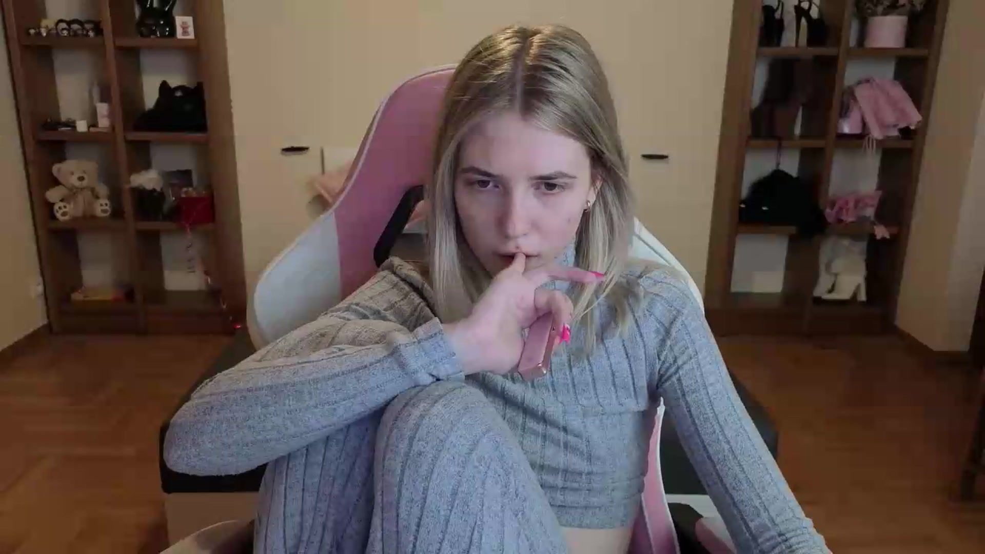 Gallery image thumbnail from Serphelia's myfreecams stream on, 07/09/2026, 20:16 image 12 of 20