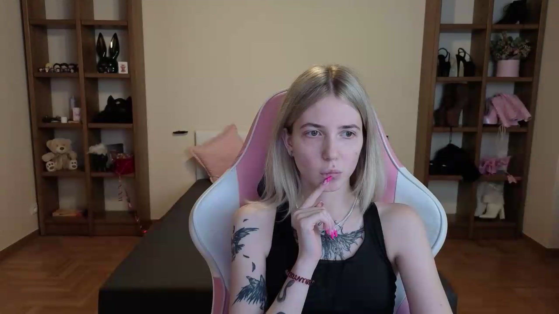 Gallery image thumbnail from Serphelia's myfreecams stream on, 07/10/2026, 17:37 image 8 of 20
