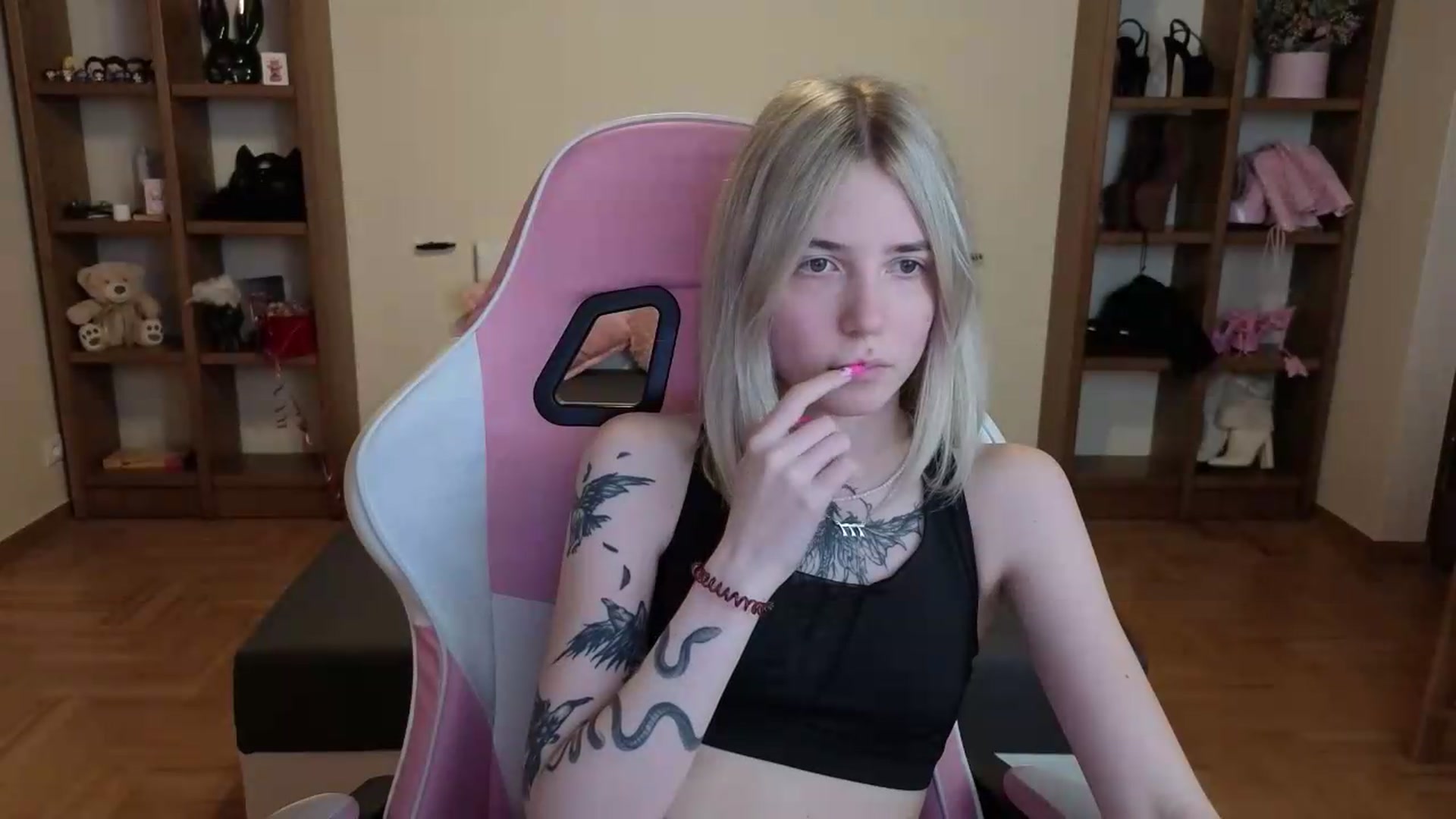 Gallery image thumbnail from Serphelia's myfreecams stream on, 07/10/2026, 18:44 image 7 of 20