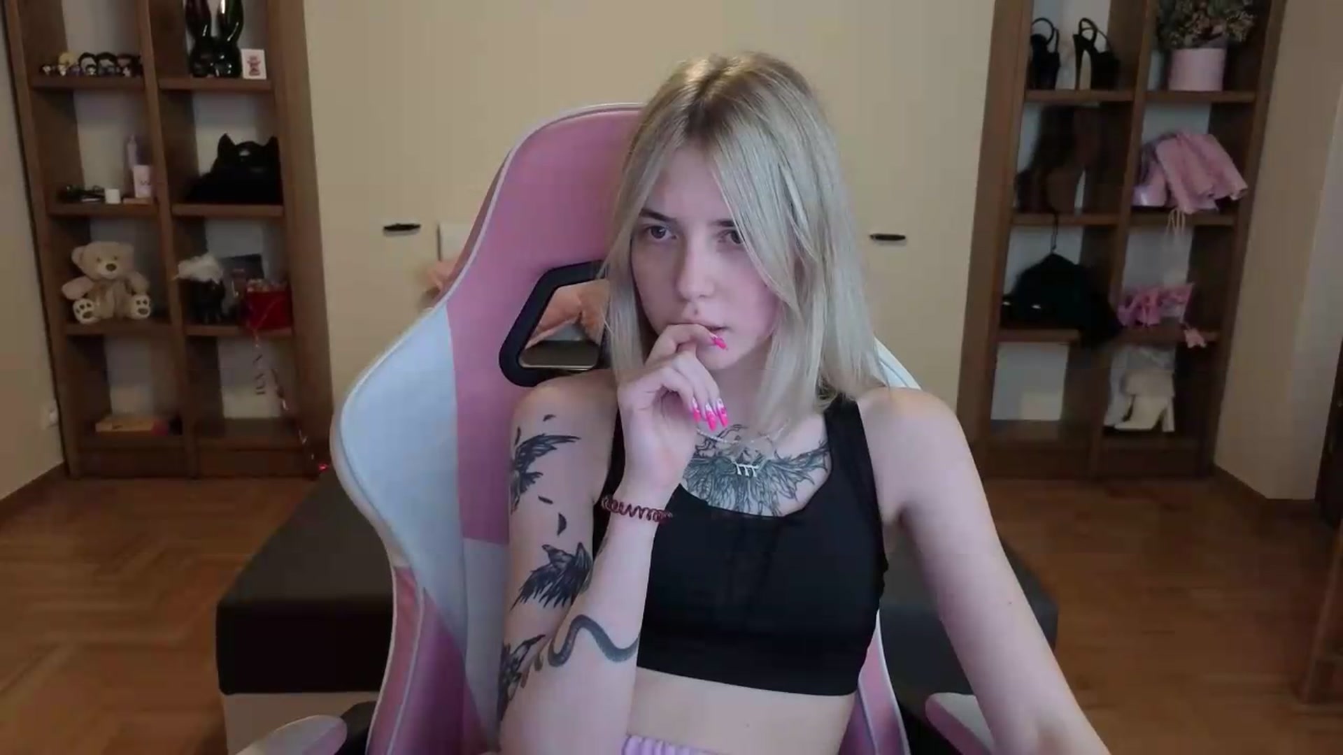 Gallery image thumbnail from Serphelia's myfreecams stream on, 07/10/2026, 18:44 image 2 of 20