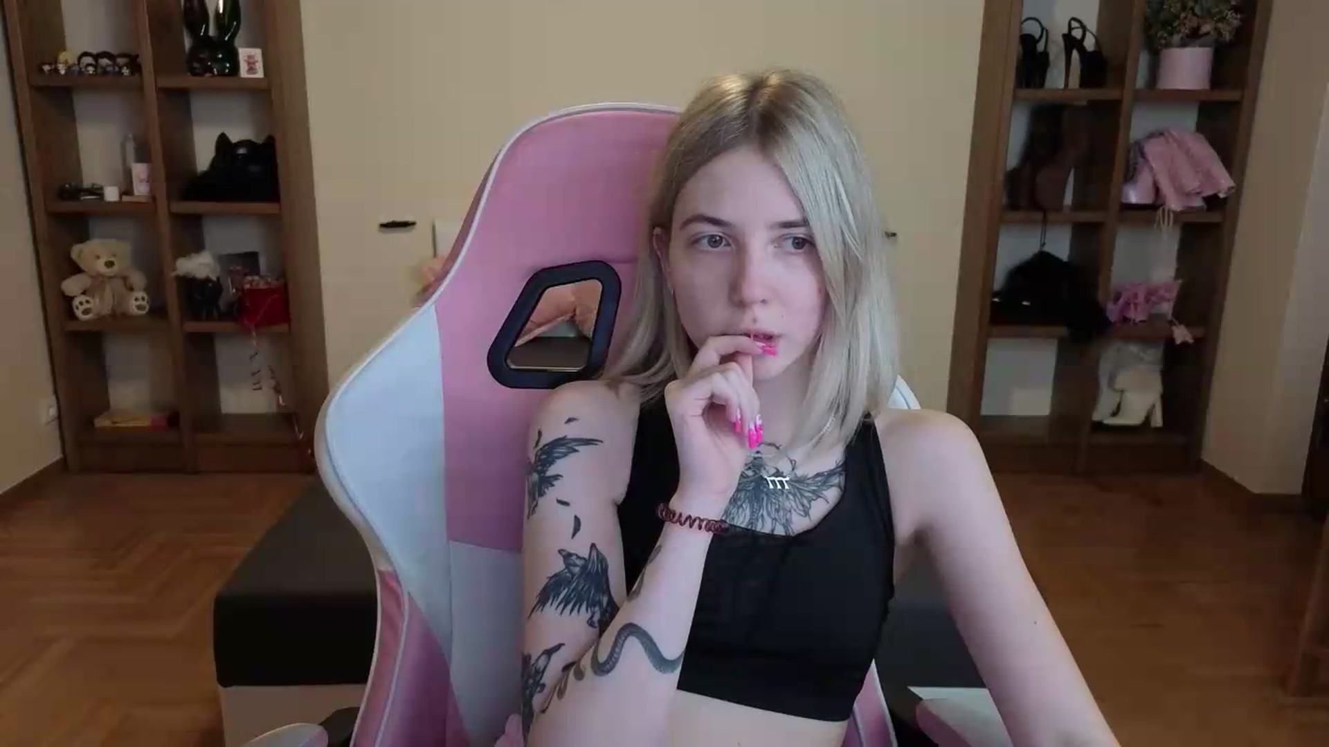 Gallery image thumbnail from Serphelia's myfreecams stream on, 07/10/2026, 18:44 image 10 of 20